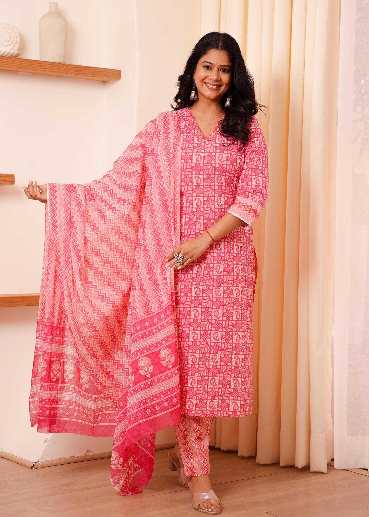 Soft Cotton Abstract Straight Pink Kurta
