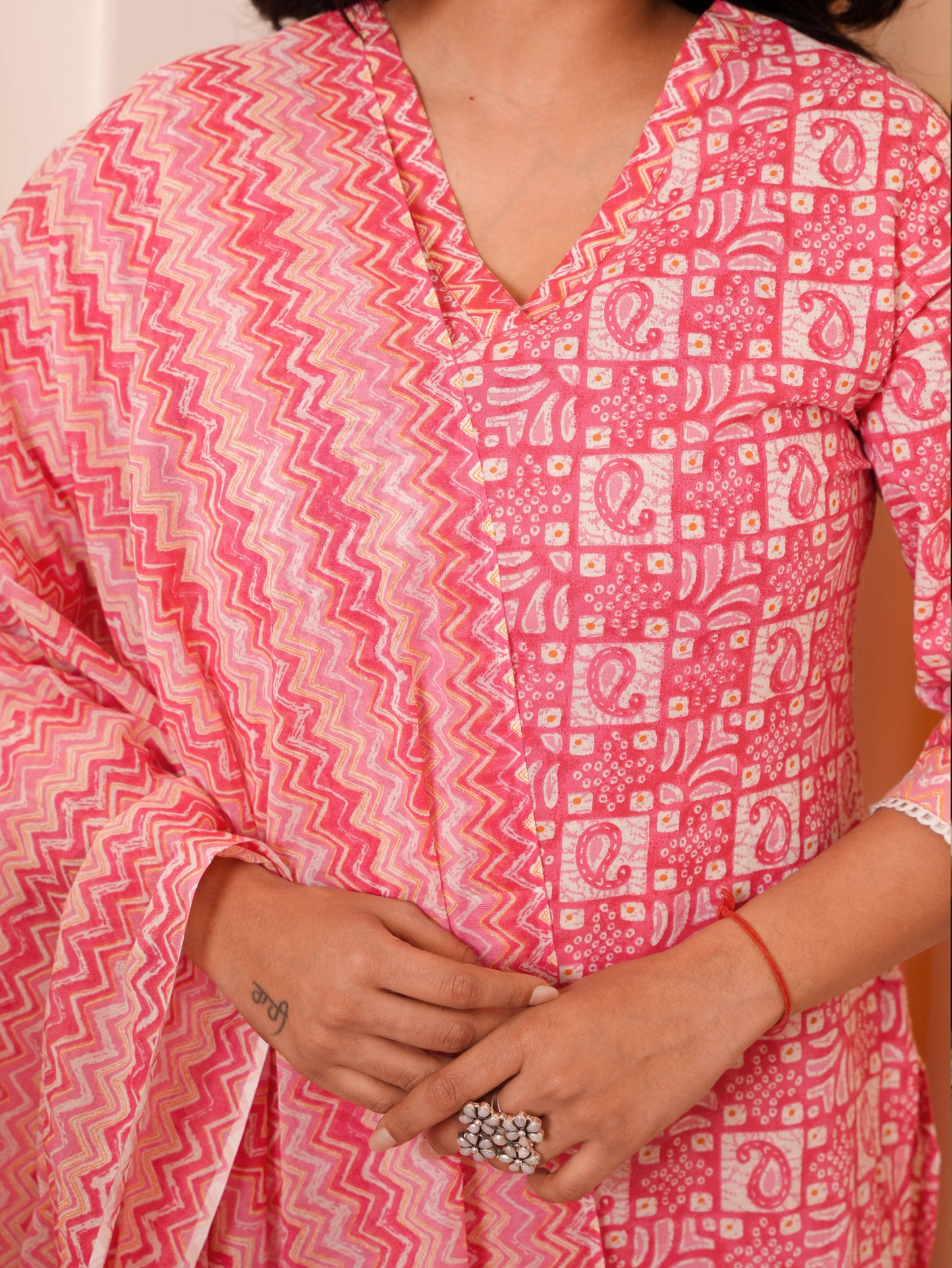 Soft Cotton Abstract Straight Pink Kurta