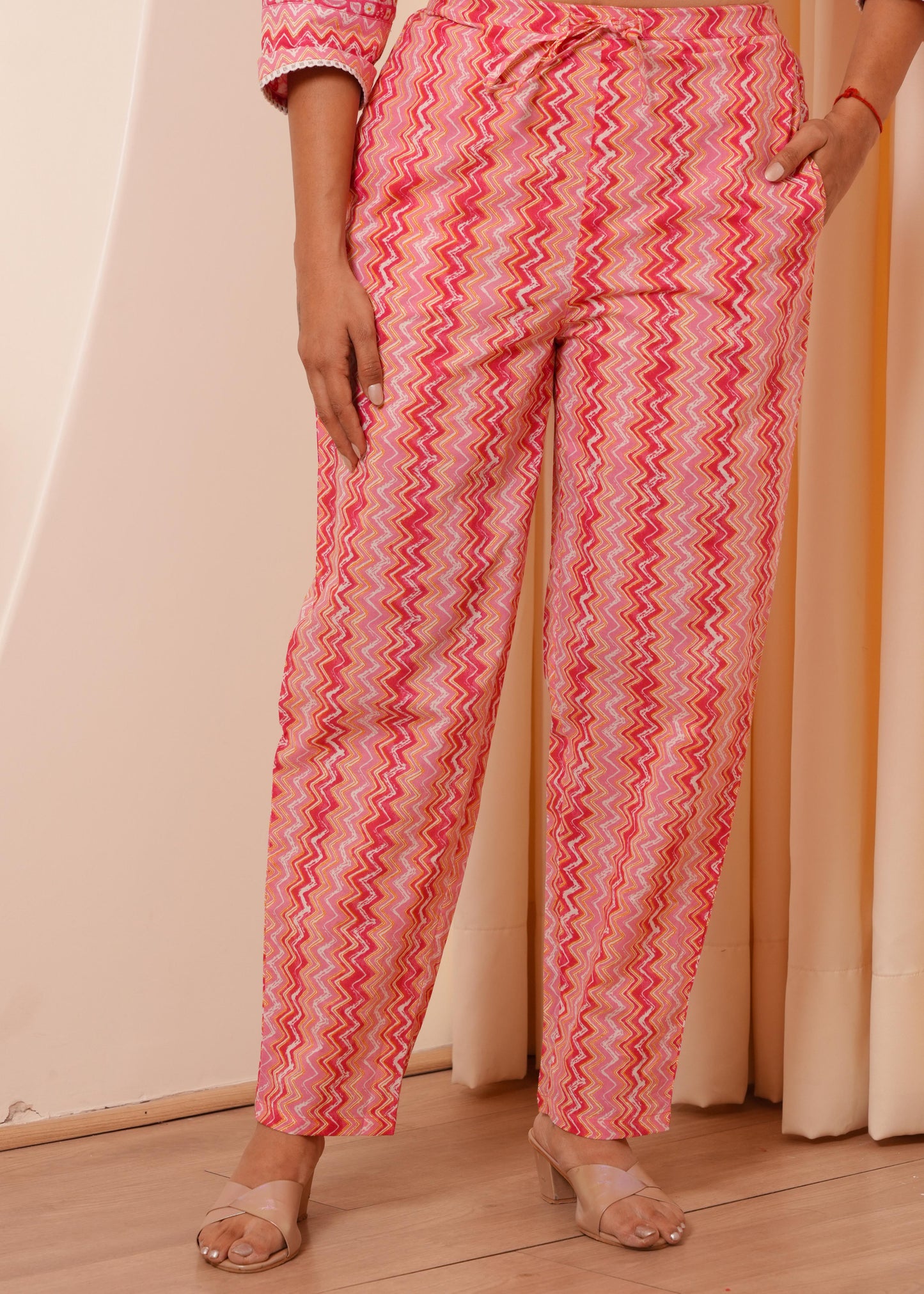 Soft Cotton Abstract Straight Pink Kurta