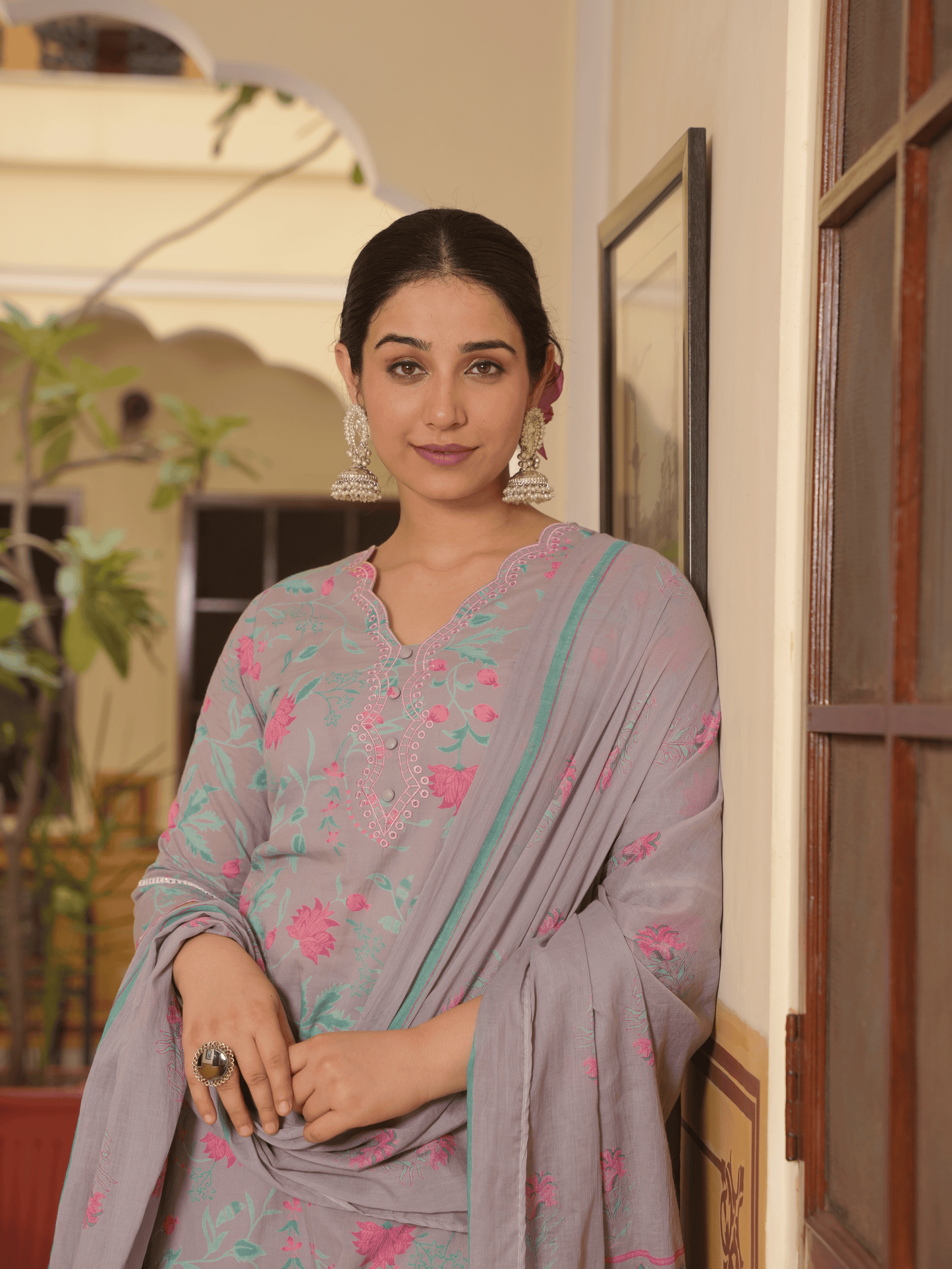 Embroidered Soft Cotton Floral Straight Grey Kurta