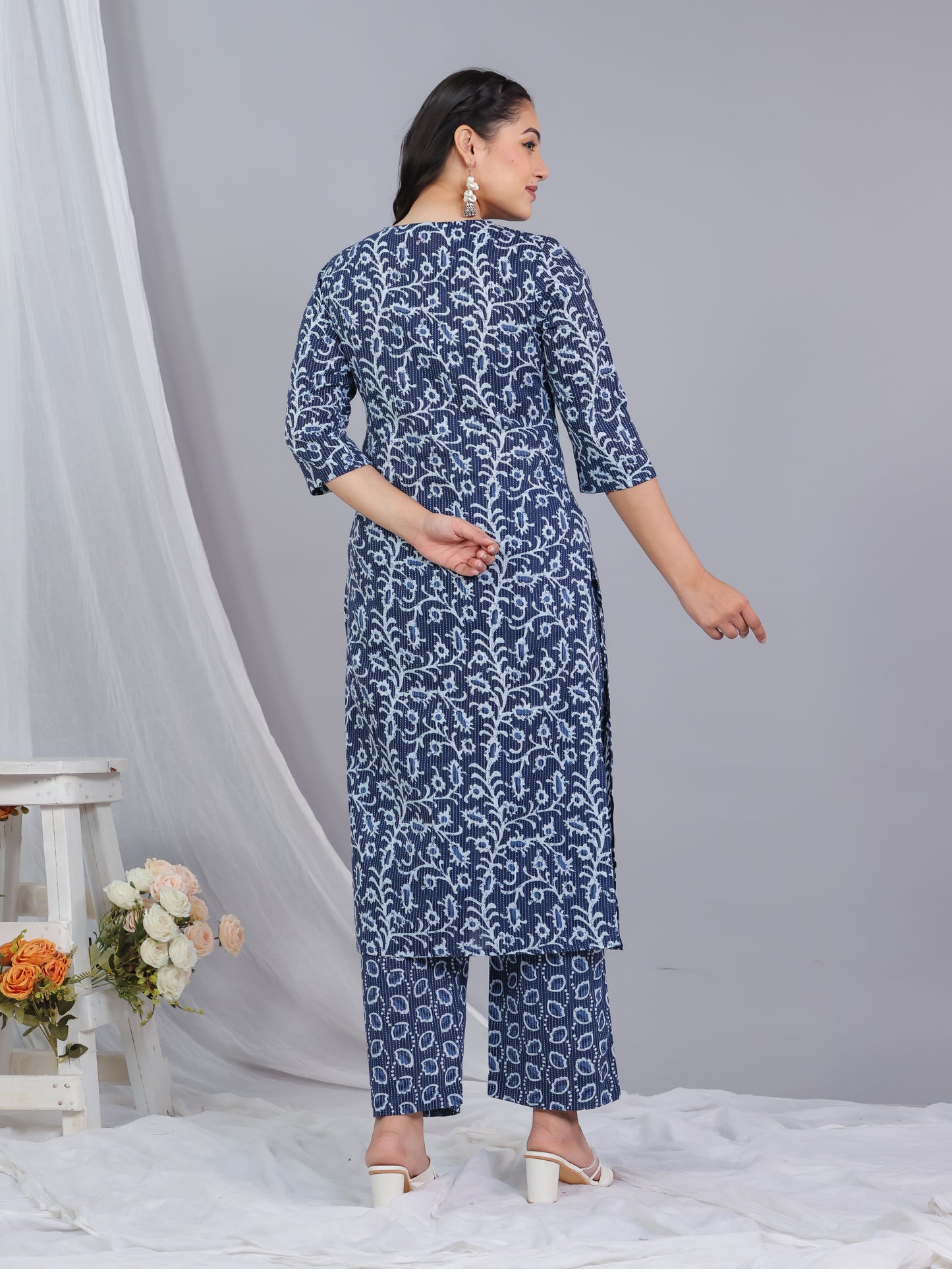 Kantha Cotton Floral Straight Blue Kurta