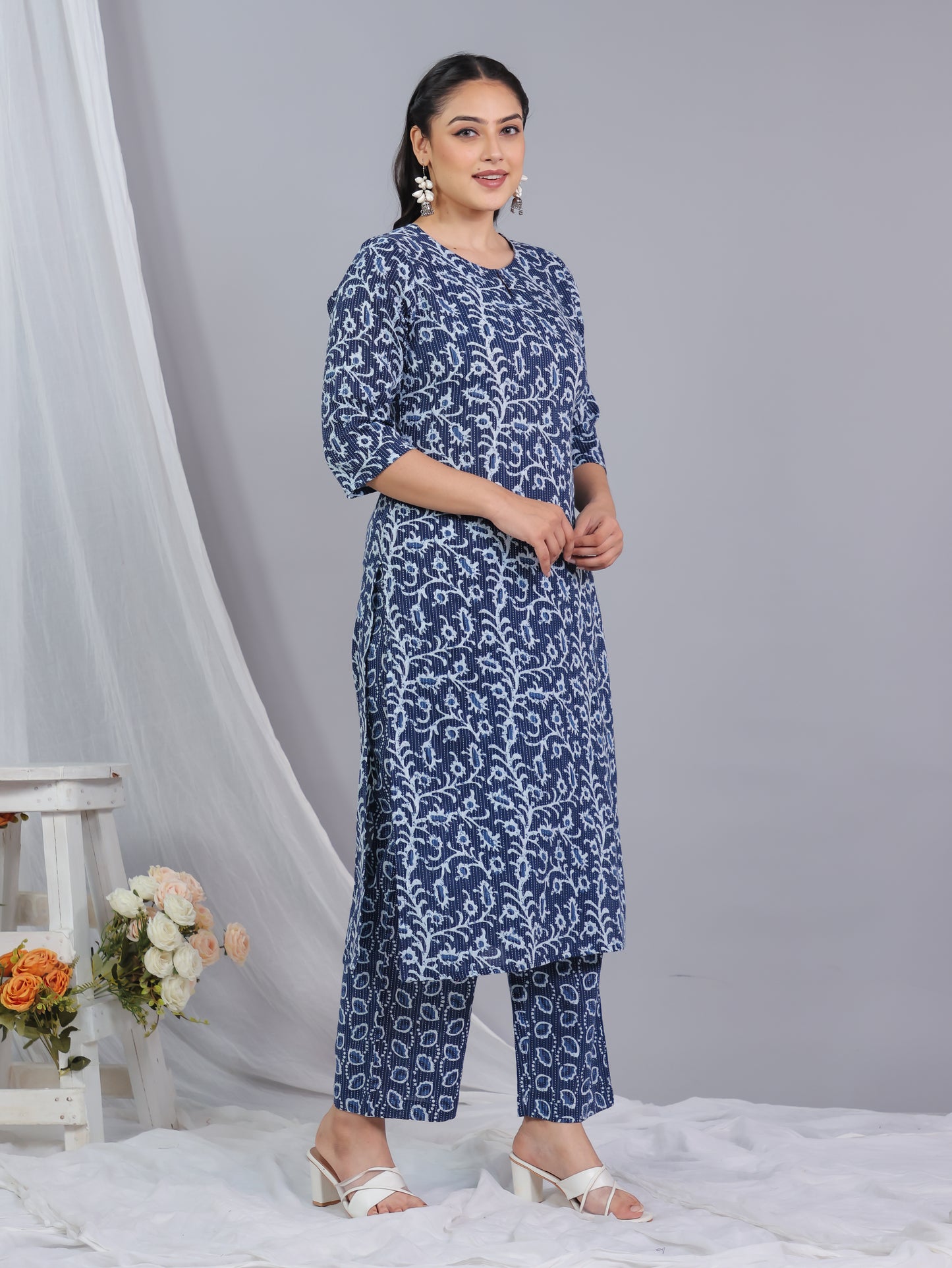Kantha Cotton Floral Straight Blue Kurta