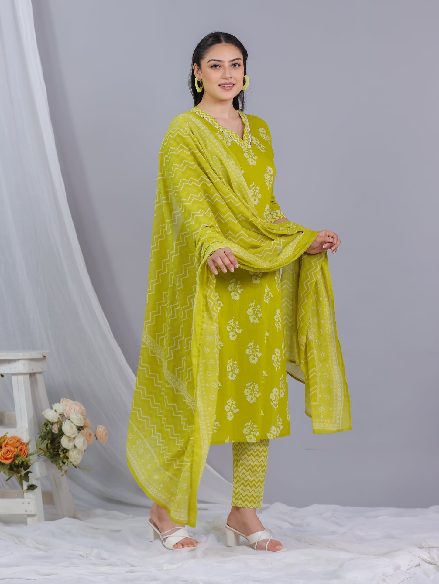 Soft Cotton Floral Straight Green Kurta