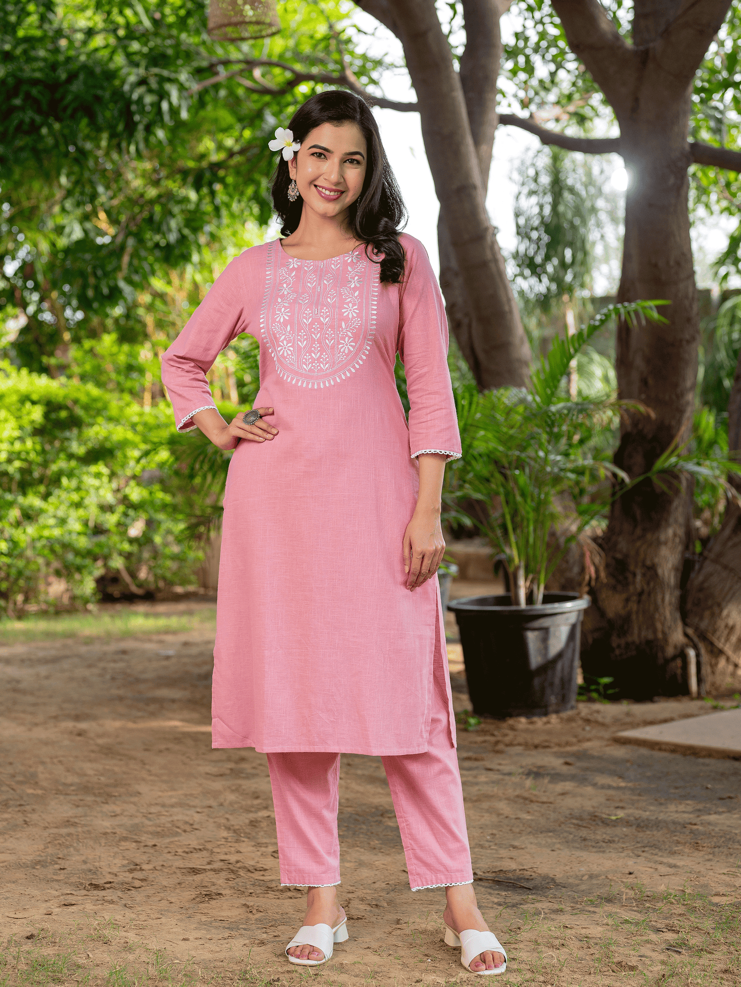 Embroidered Natural Cotton Solid Straight Pink Kurta