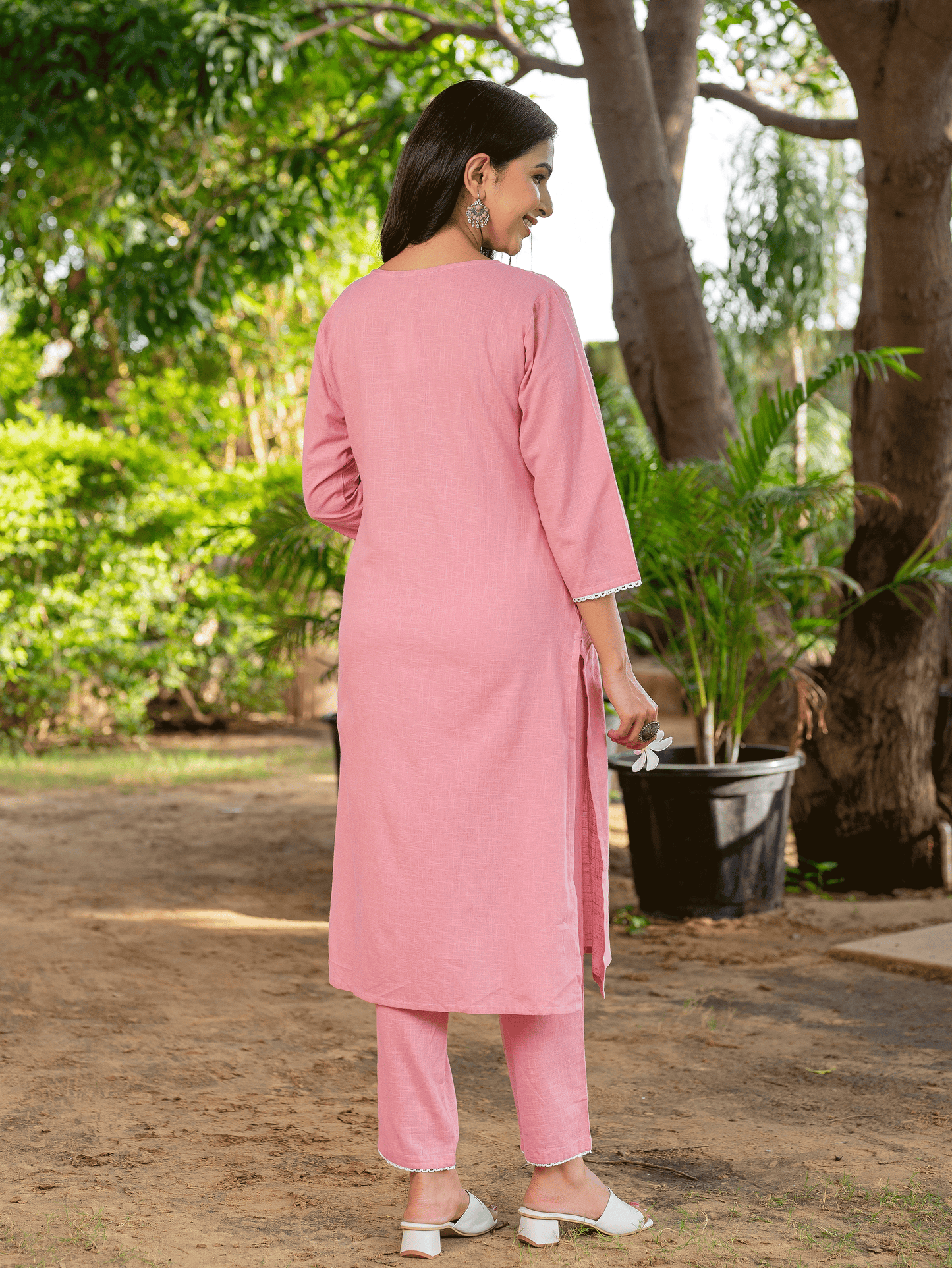 Embroidered Natural Cotton Solid Straight Pink Kurta
