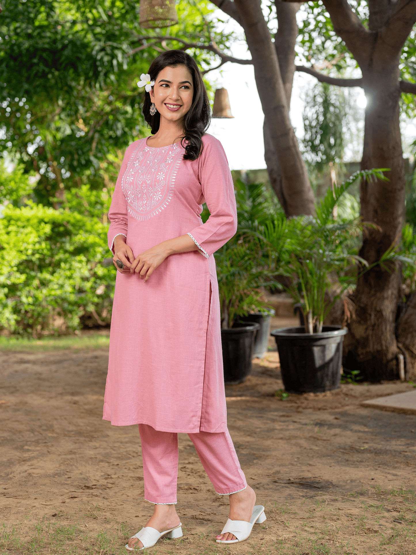 Embroidered Natural Cotton Solid Straight Pink Kurta