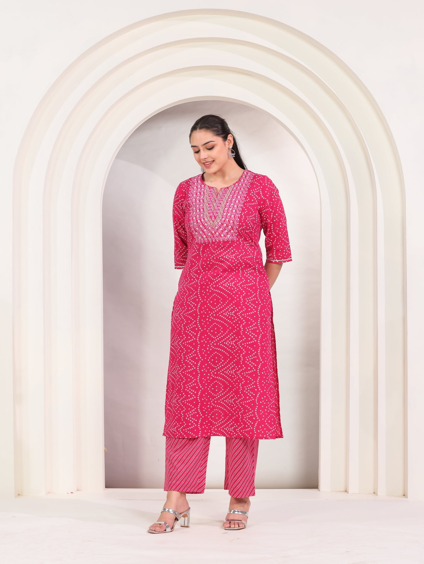 Embroidered Soft Cotton Bandhani Straight Pink Kurta