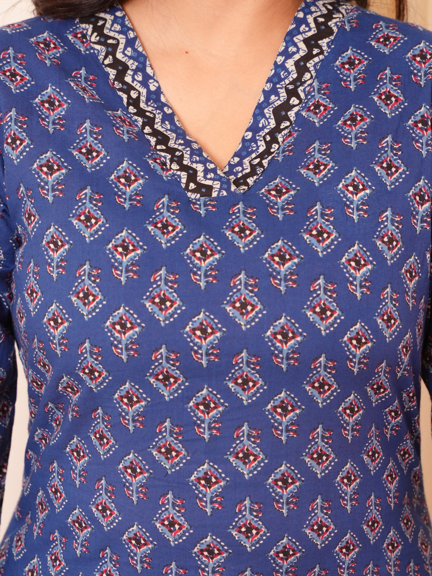 Soft Cotton Geometric Straight Blue Kurta