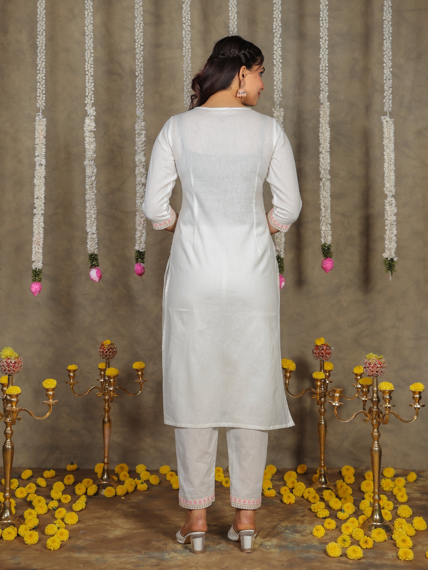 Embroidered Linen Cotton Solid Off-White Kurta
