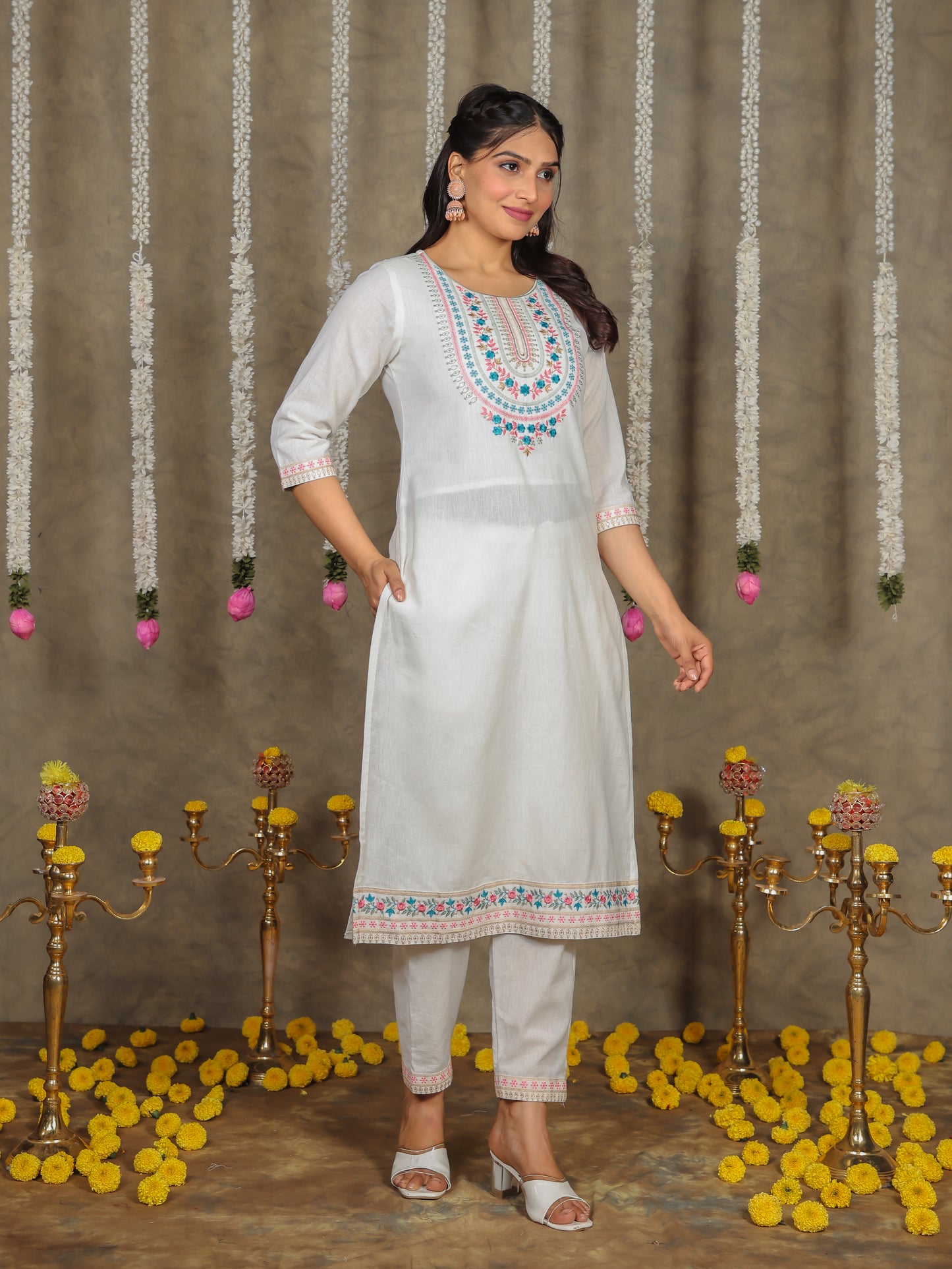 Embroidered Linen Cotton Solid Off-White Kurta
