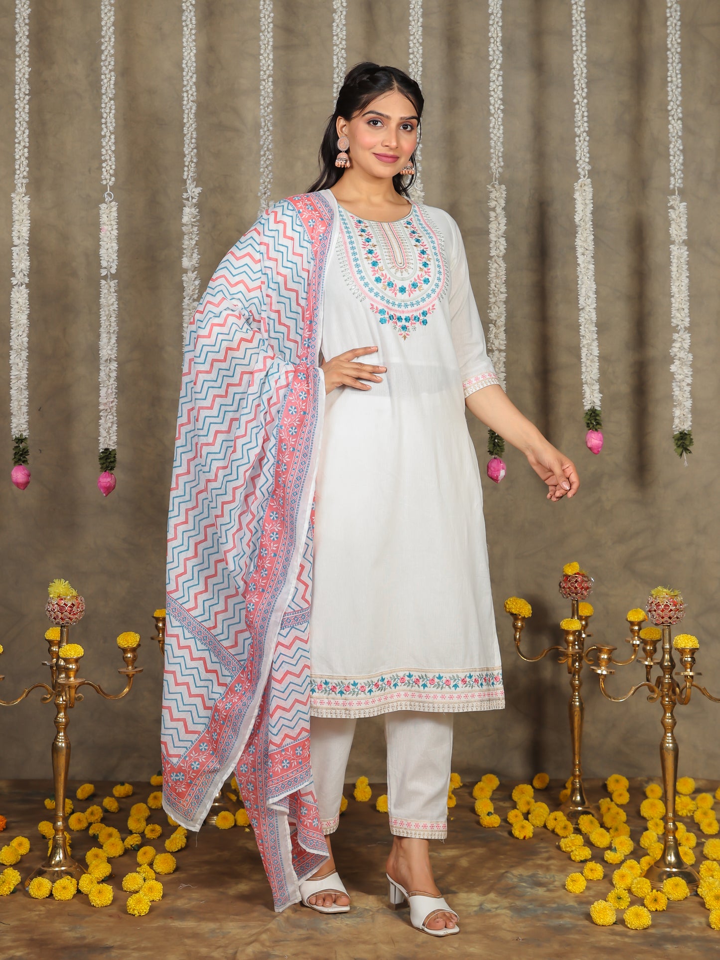Embroidered Linen Cotton Solid Off-White Kurta