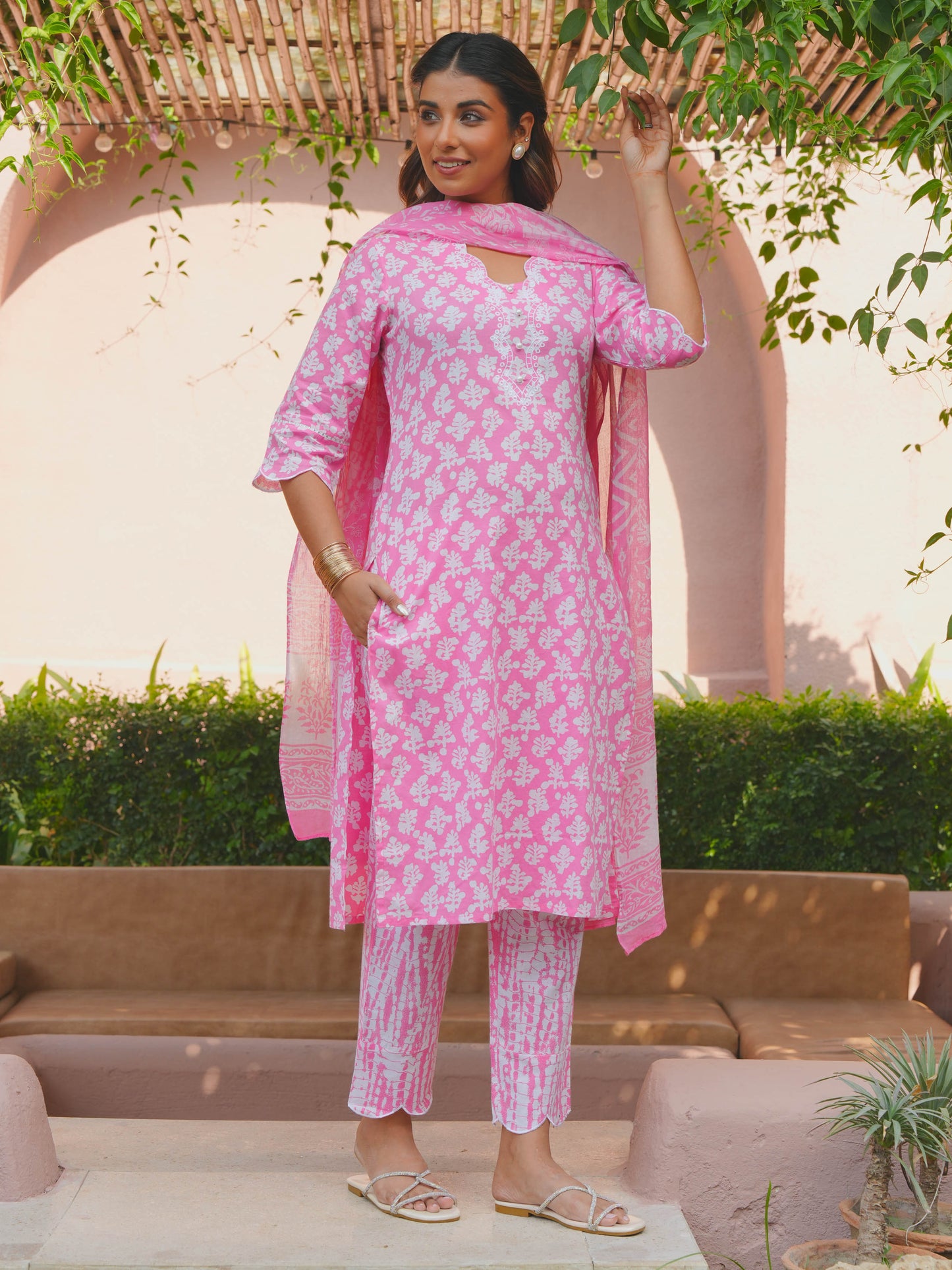 Embroidered Soft Cotton Floral Straight Pink Kurta