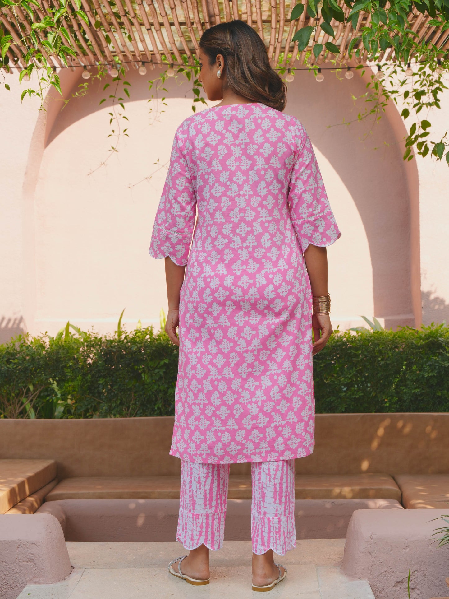 Embroidered Soft Cotton Floral Straight Pink Kurta