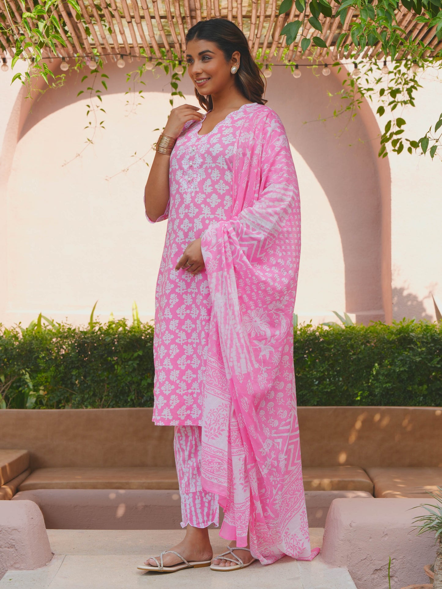 Embroidered Soft Cotton Floral Straight Pink Kurta