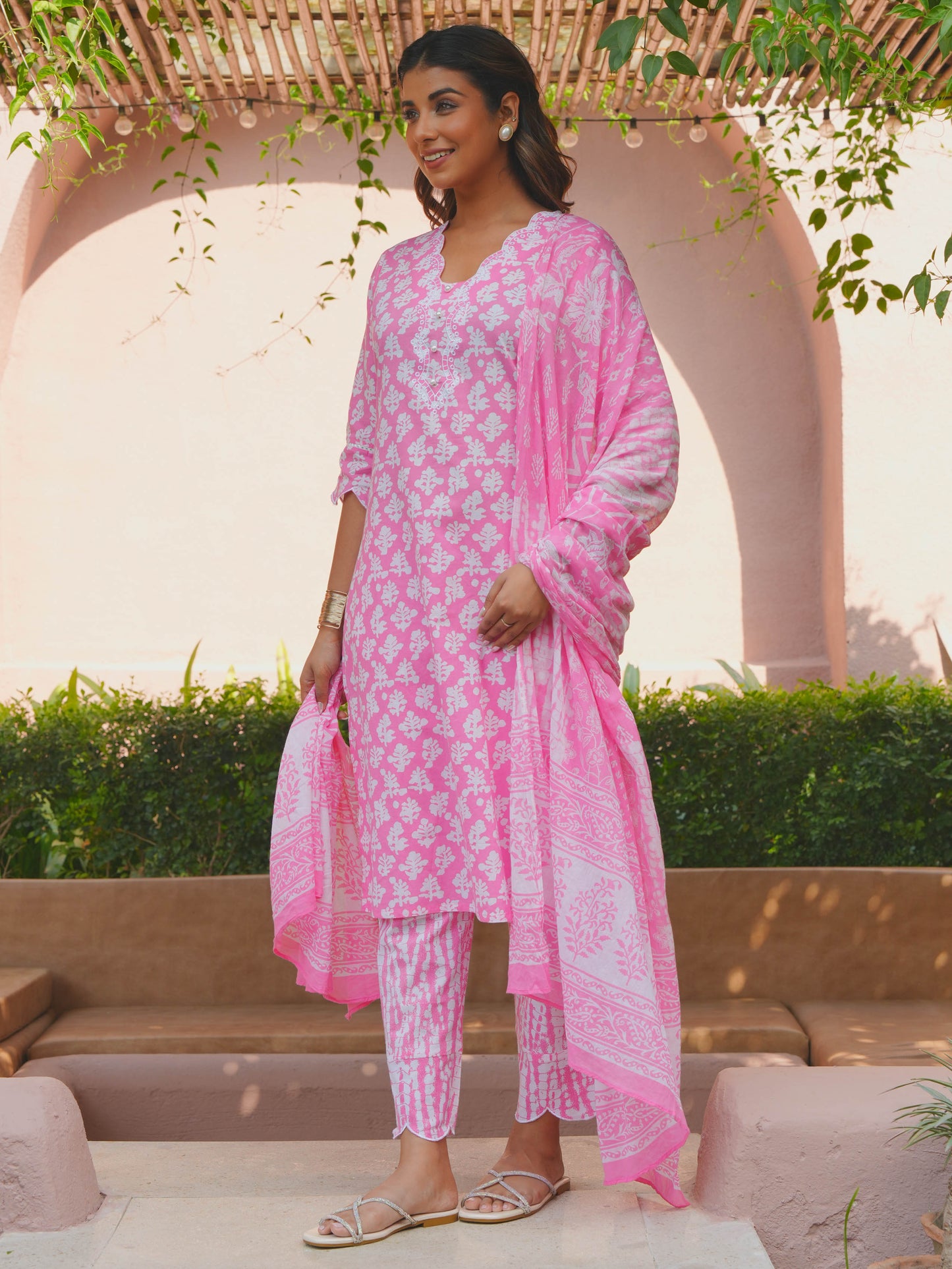 Embroidered Soft Cotton Floral Straight Pink Kurta