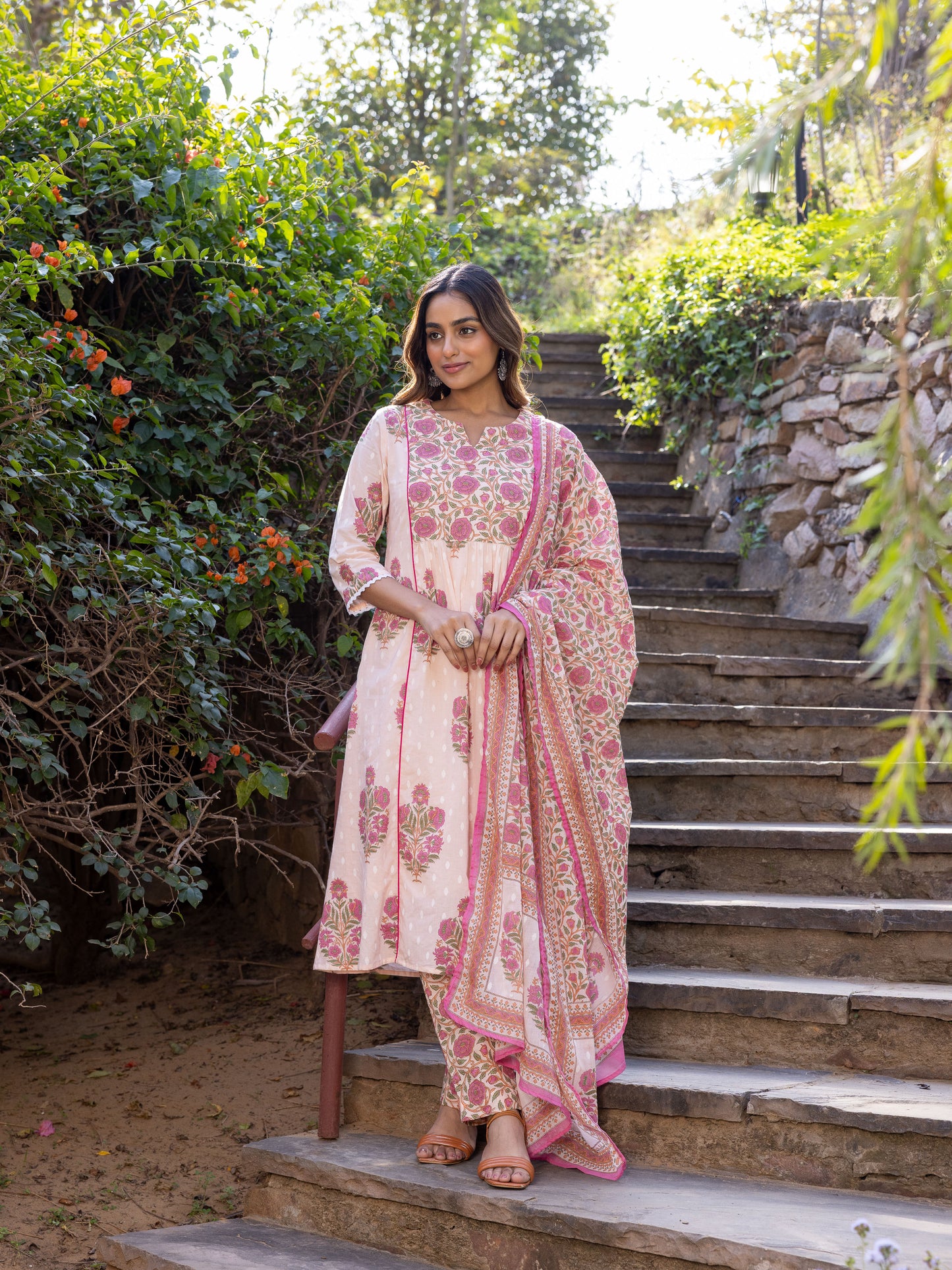 Soft Cotton Butti Panelled Pink Kurta