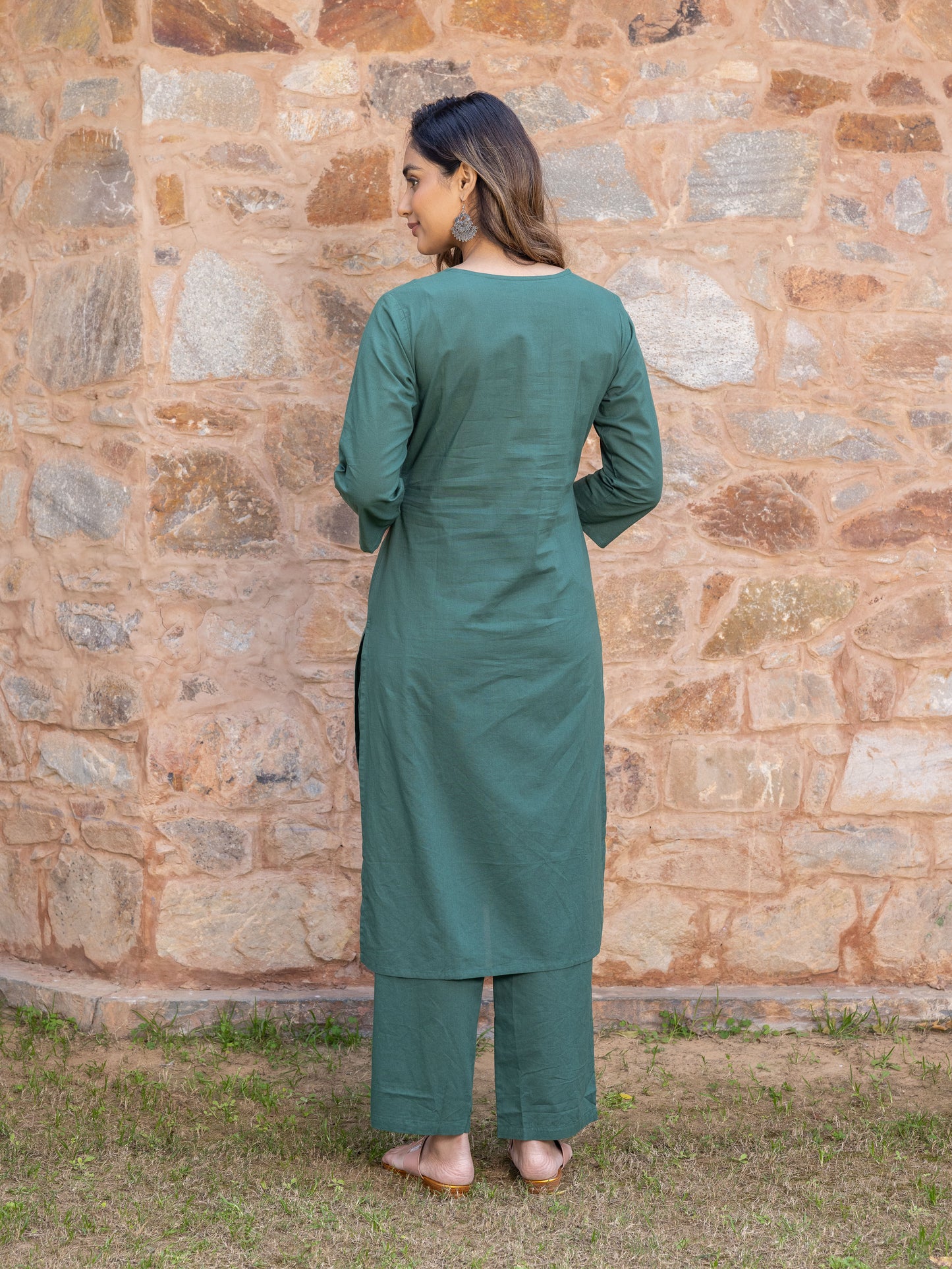 Embroidered Soft Cotton Solid Straight Green Kurta