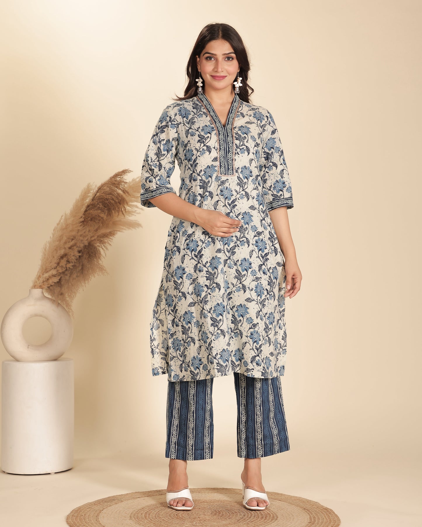 Soft Cotton Floral Straight Blue Kurta