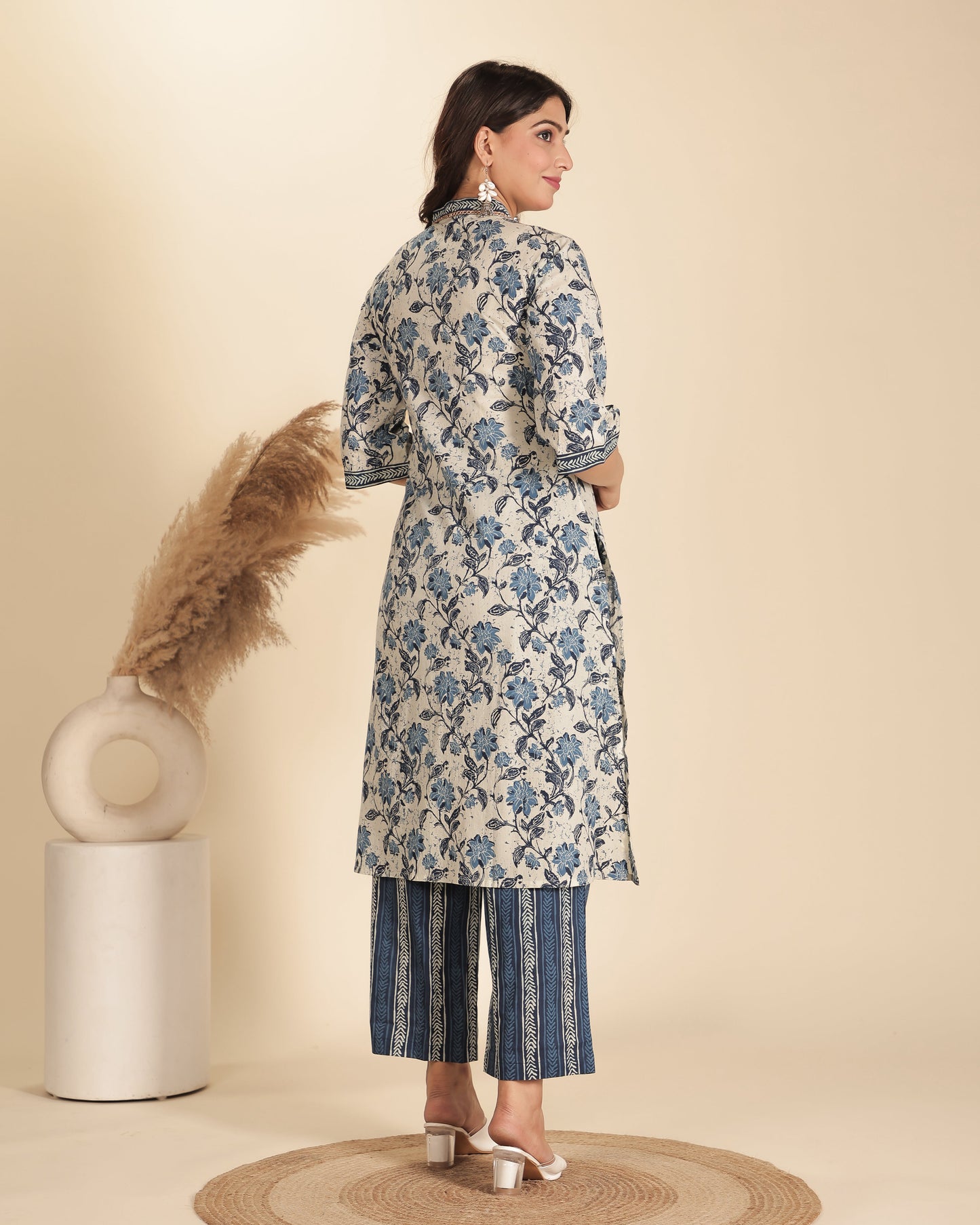 Soft Cotton Floral Straight Blue Kurta