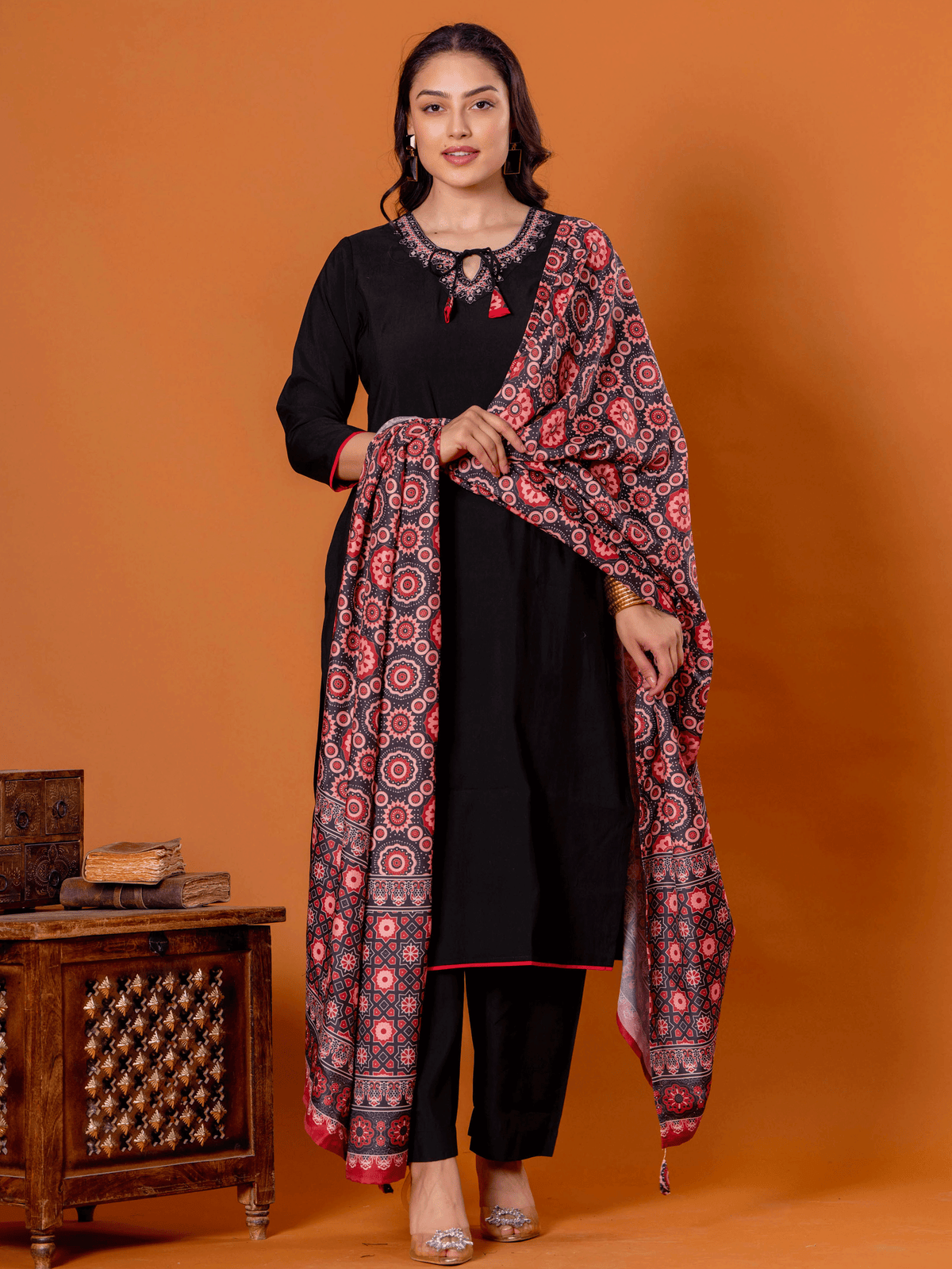 Blended Silk Geometric Multicolor Dupatta