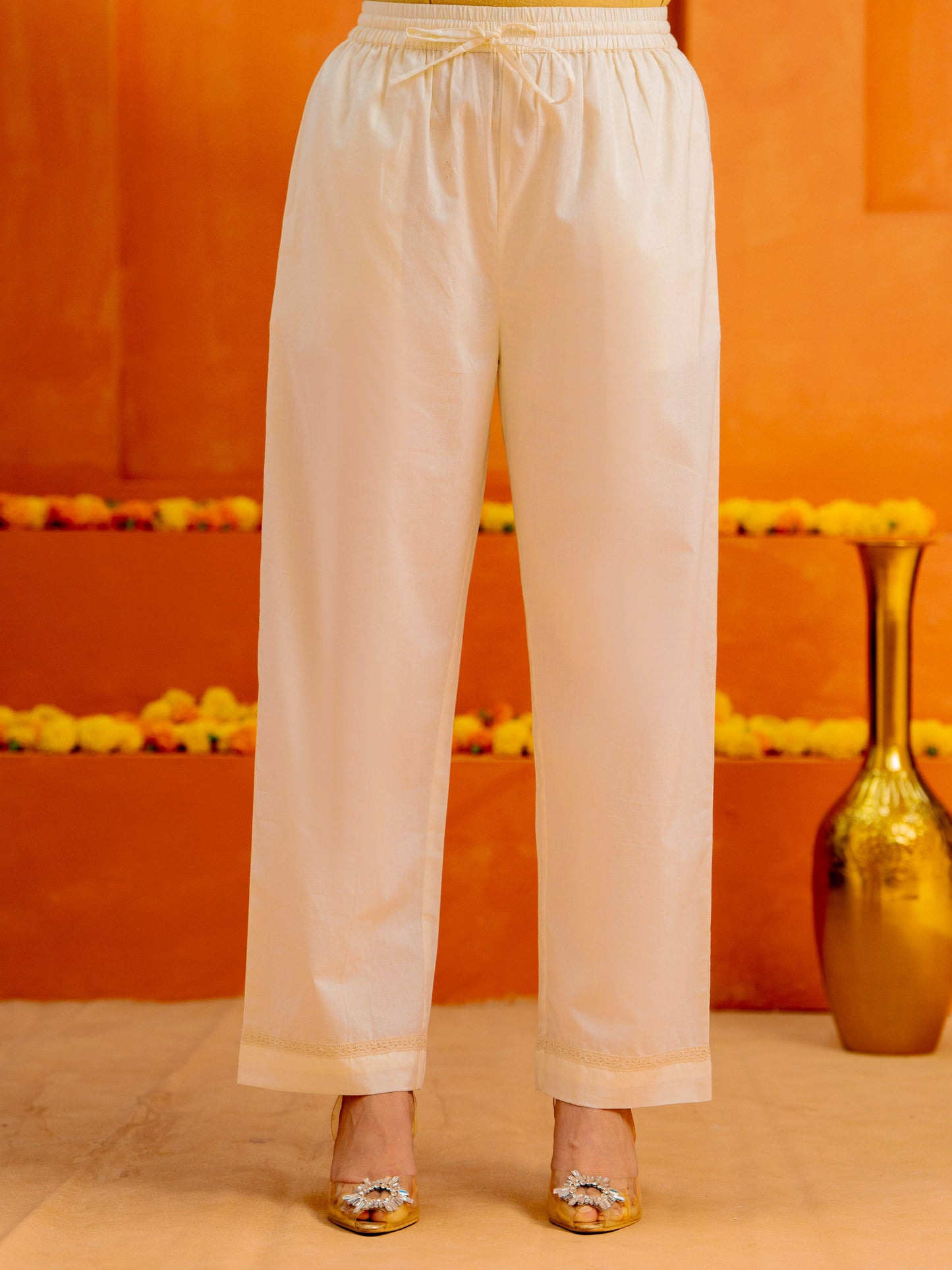 Soft cotton Solid Off White Regular Trousers