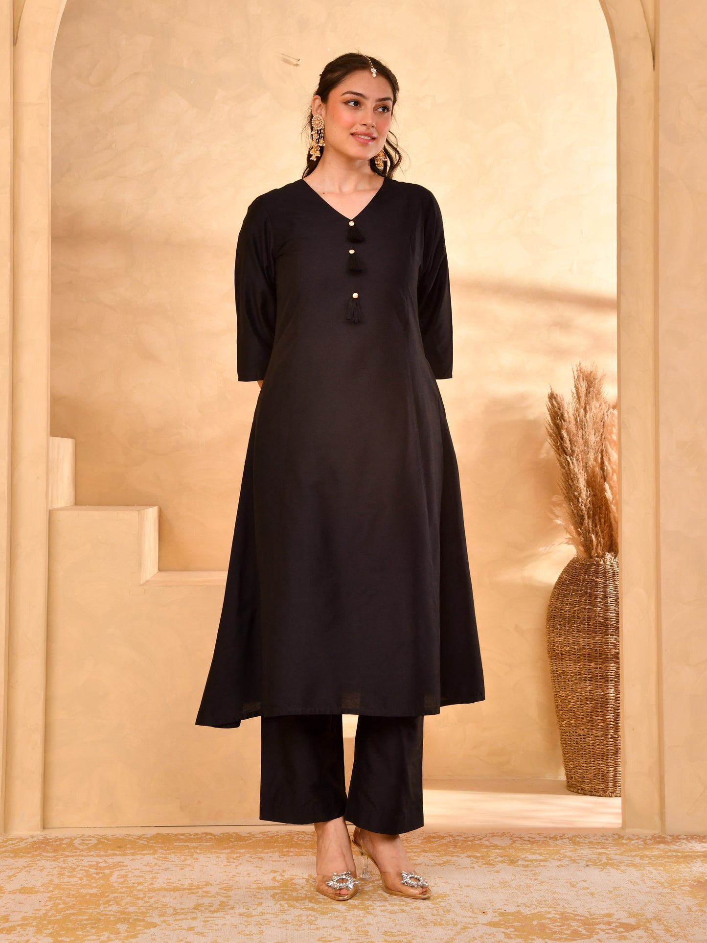 Chanderi Solid A-line Black Kurta