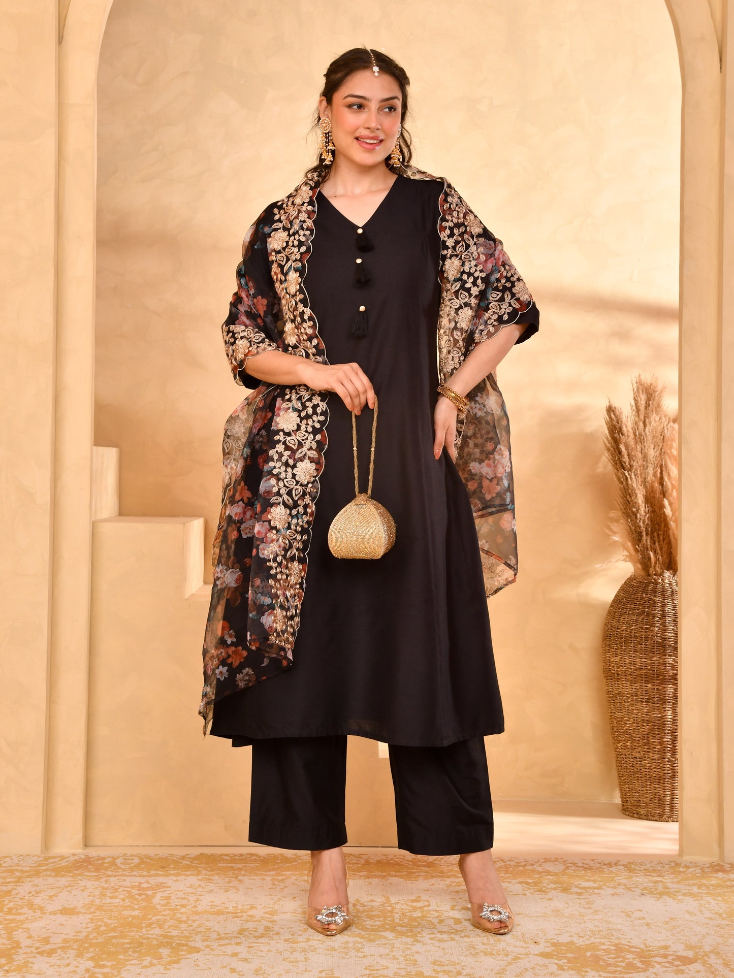 Chanderi Solid A-line Black Kurta