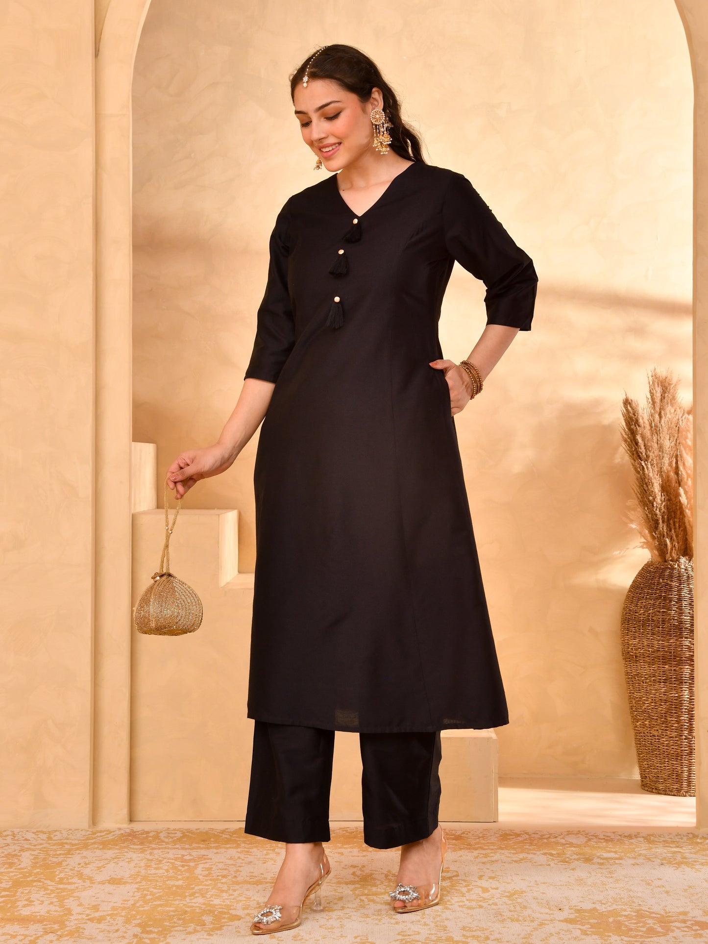 Chanderi Solid A-line Black Kurta
