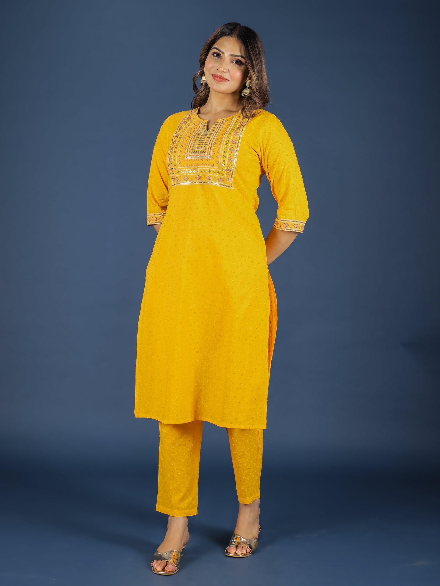 Textured Cotton Solid Kurta