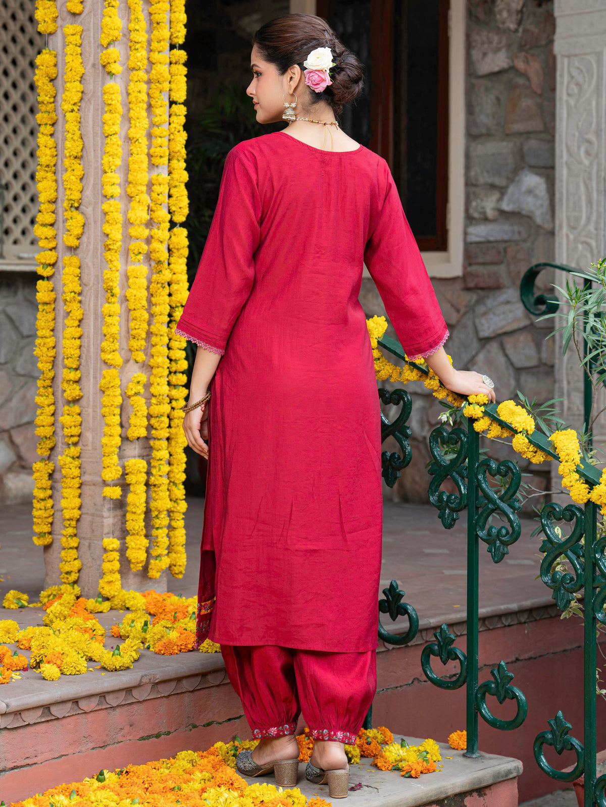Embroidered Blended Silk Solid Straight Red Kurta