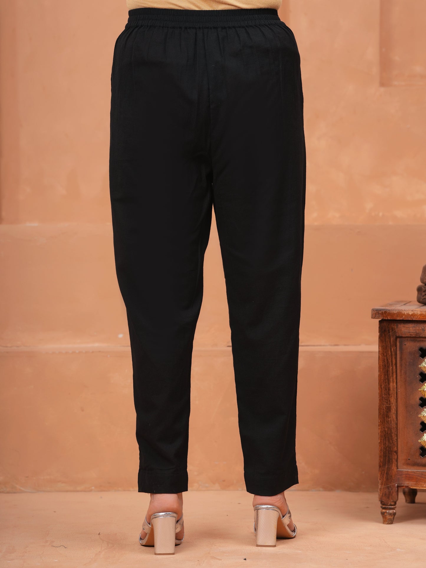 Embroidered Linen Cotton Solid Anarkali Black Kurta