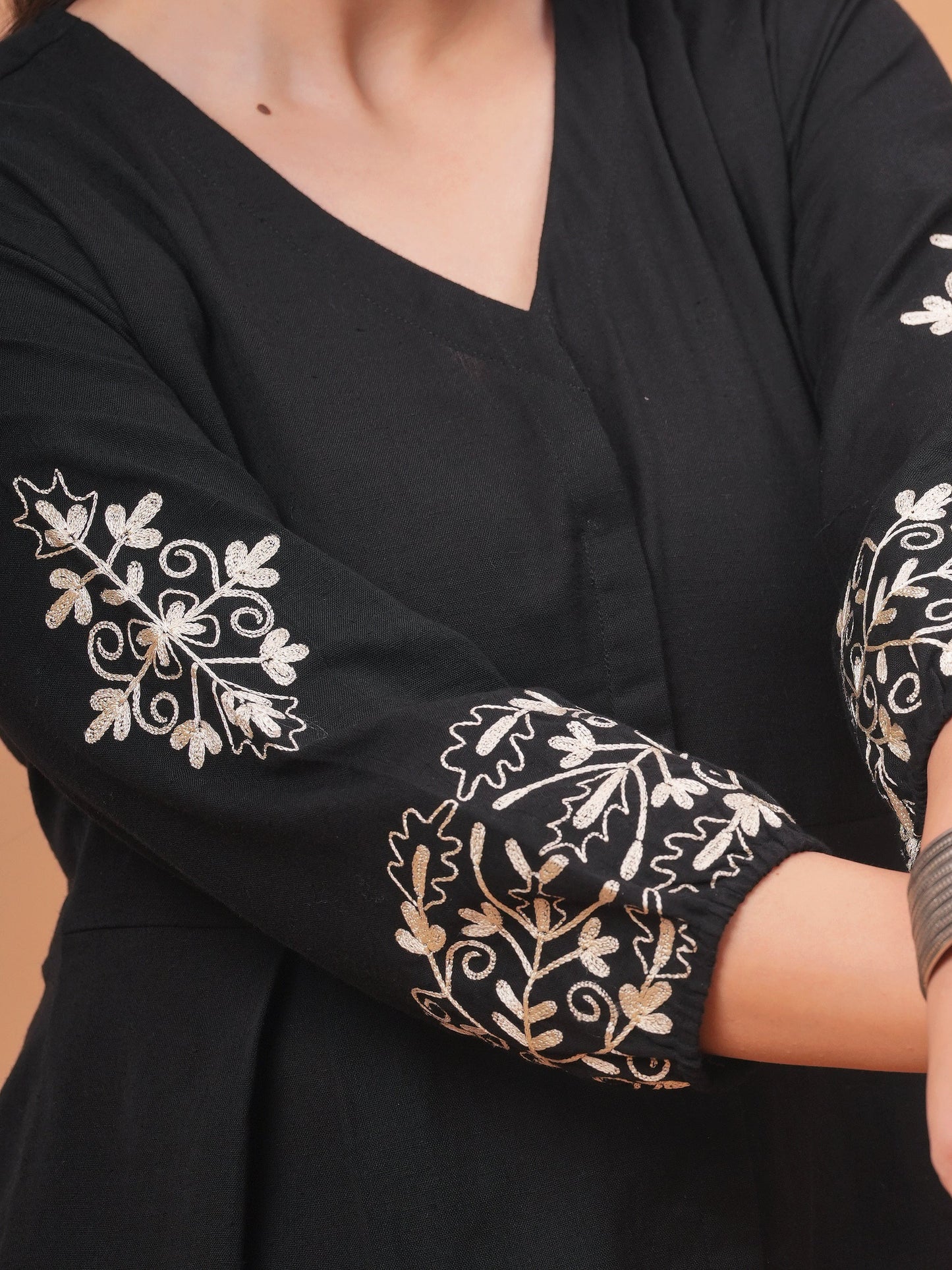Embroidered Linen Cotton Solid Anarkali Black Kurta