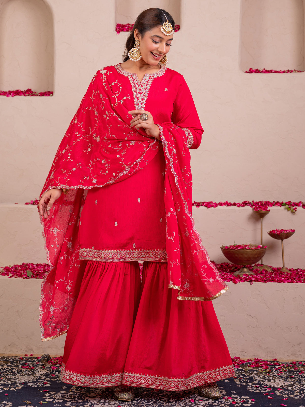 Embroidered Blended silk Solid Straight Red Kurta