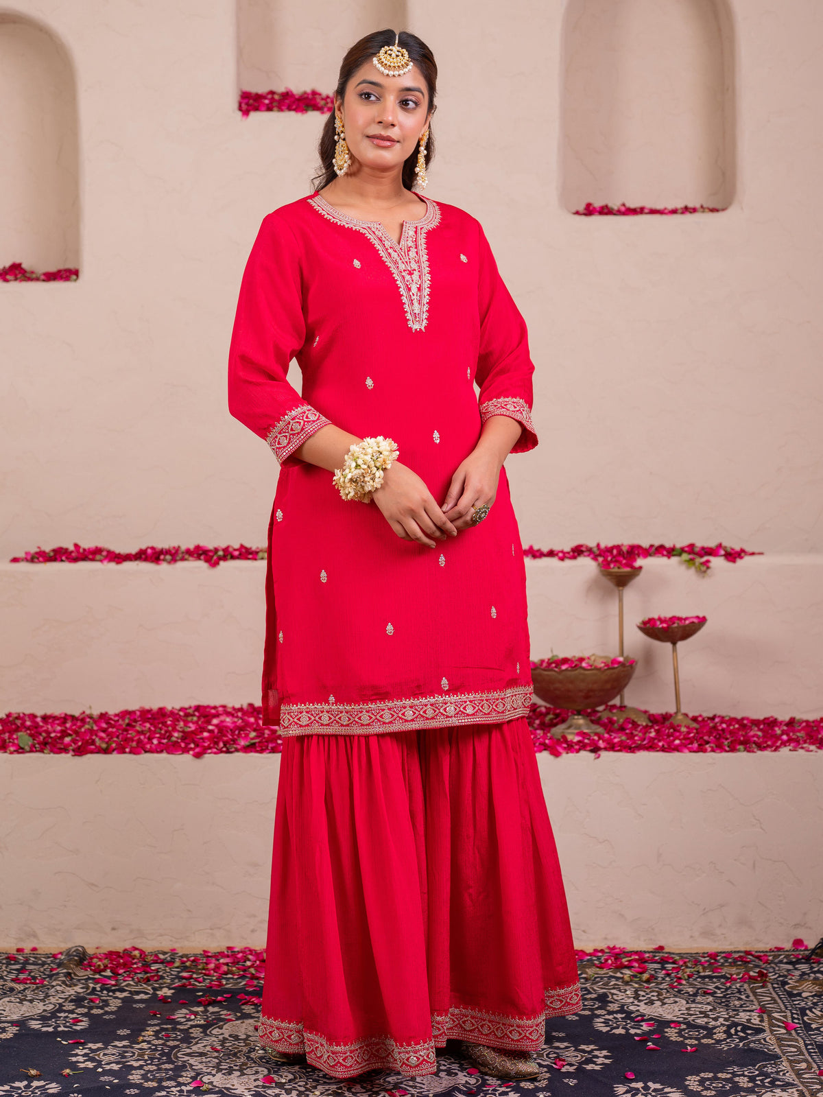 Embroidered Blended silk Solid Straight Red Kurta