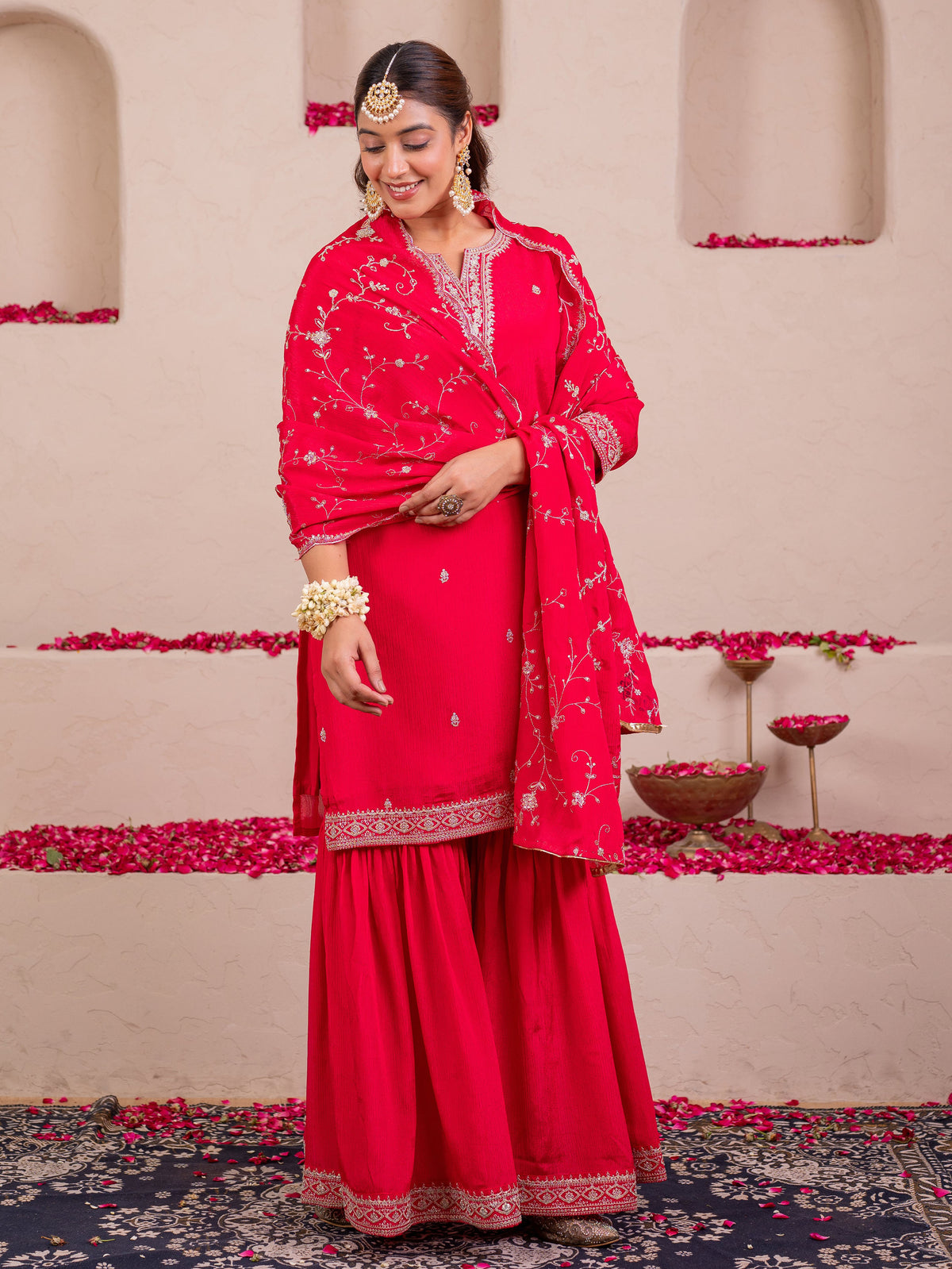 Embroidered Blended silk Solid Straight Red Kurta