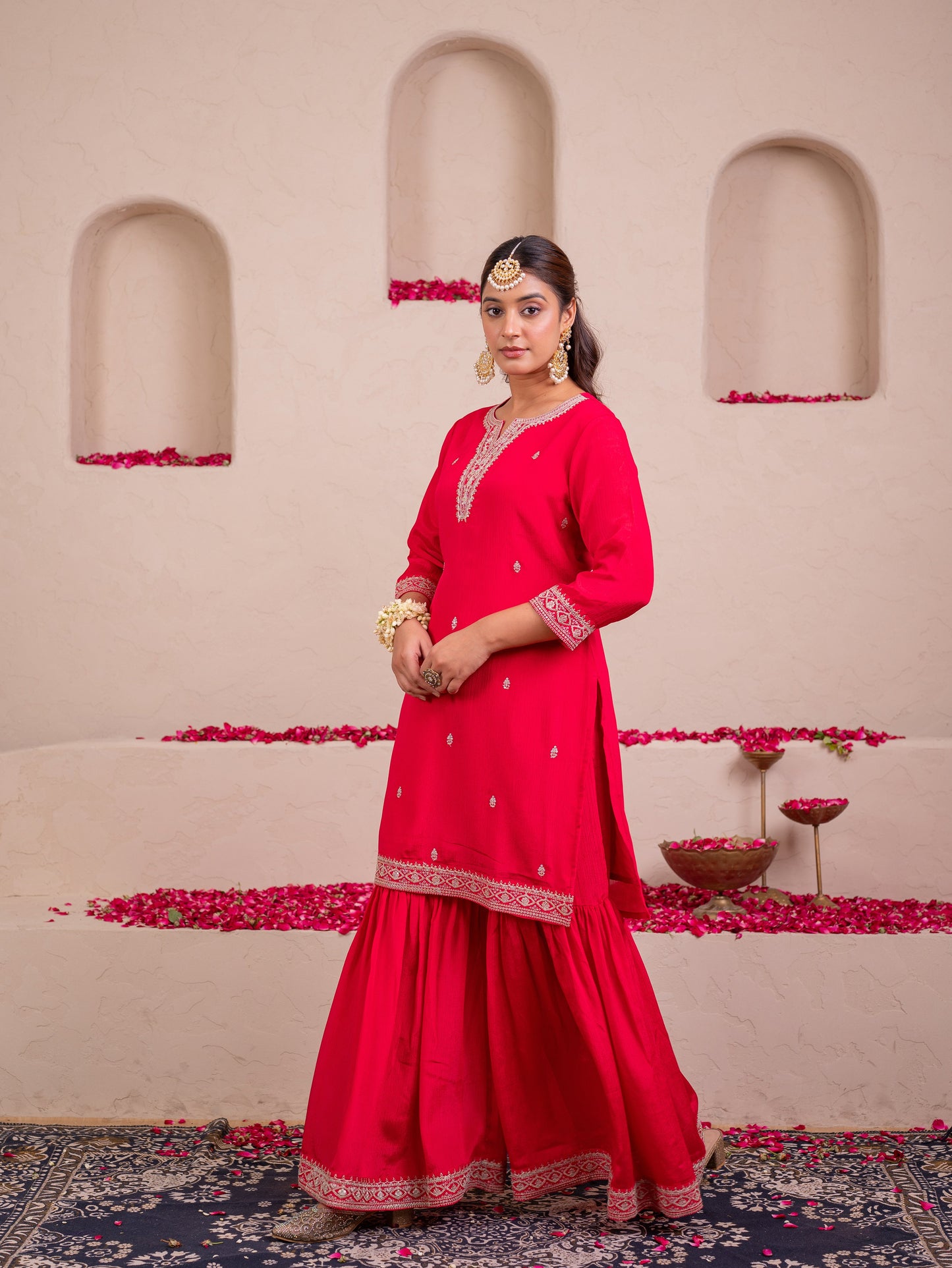 Embroidered Blended silk Solid Straight Red Kurta