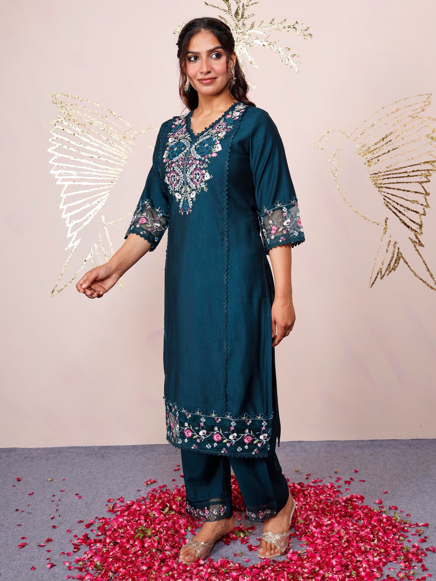 Embroidered Blended silk Solid Straight Teal Kurta
