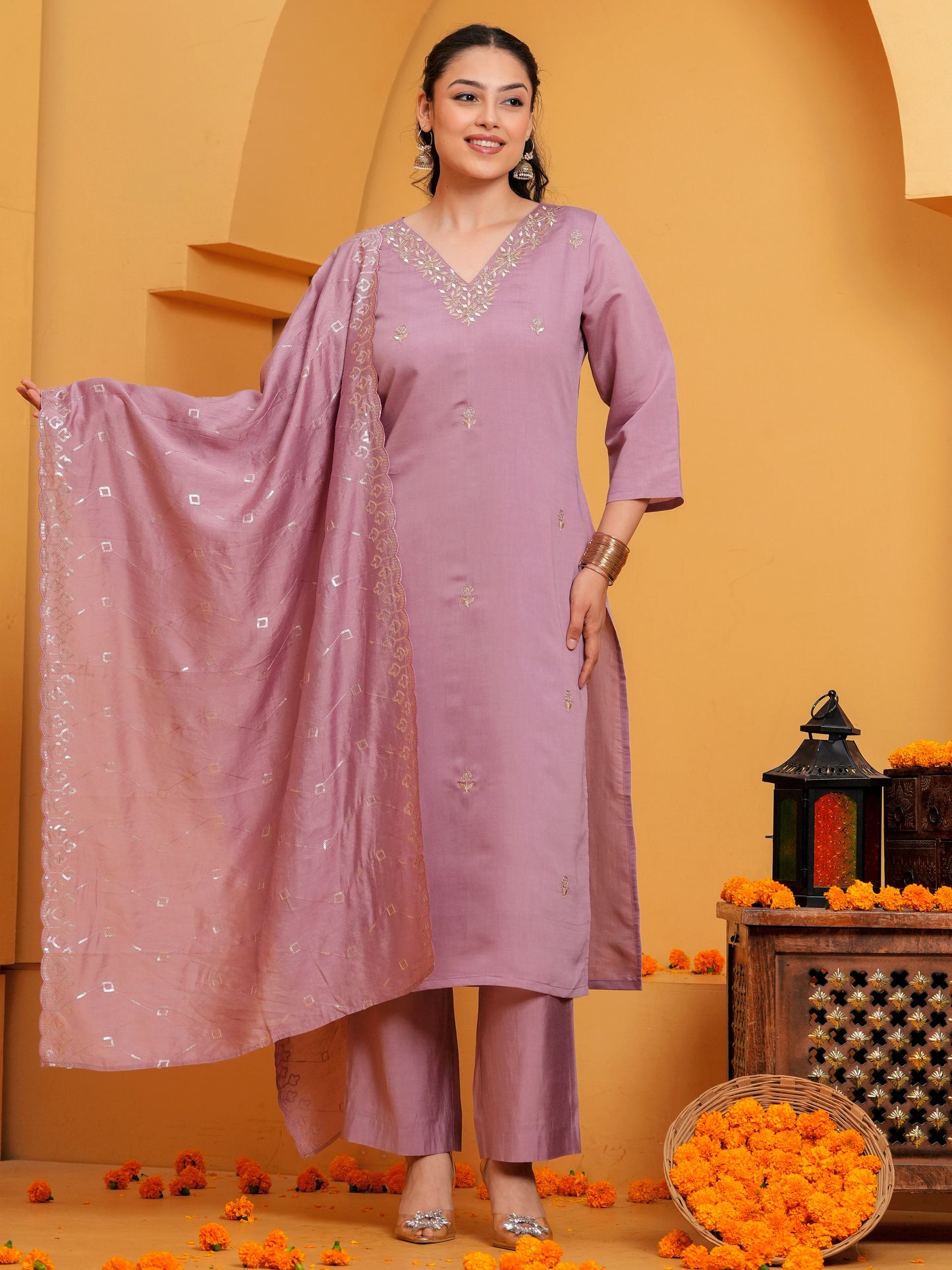Embroidered Chanderi Solid Dusty Pink Dupatta