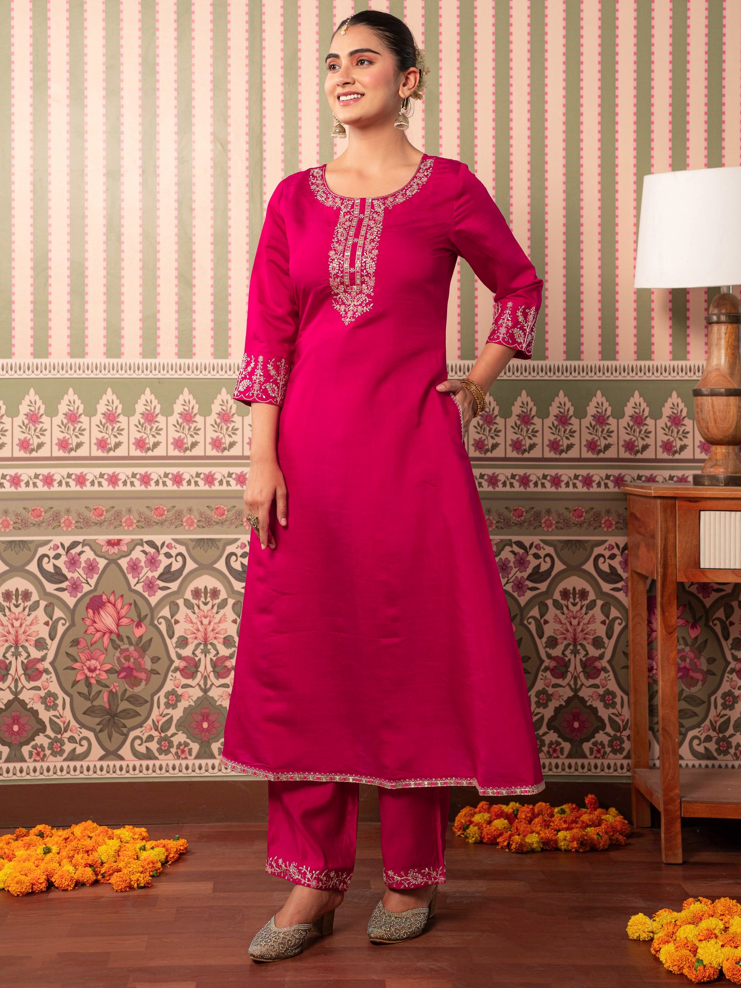 Embroidered Chanderi Solid Straight Fuchsia Kurta