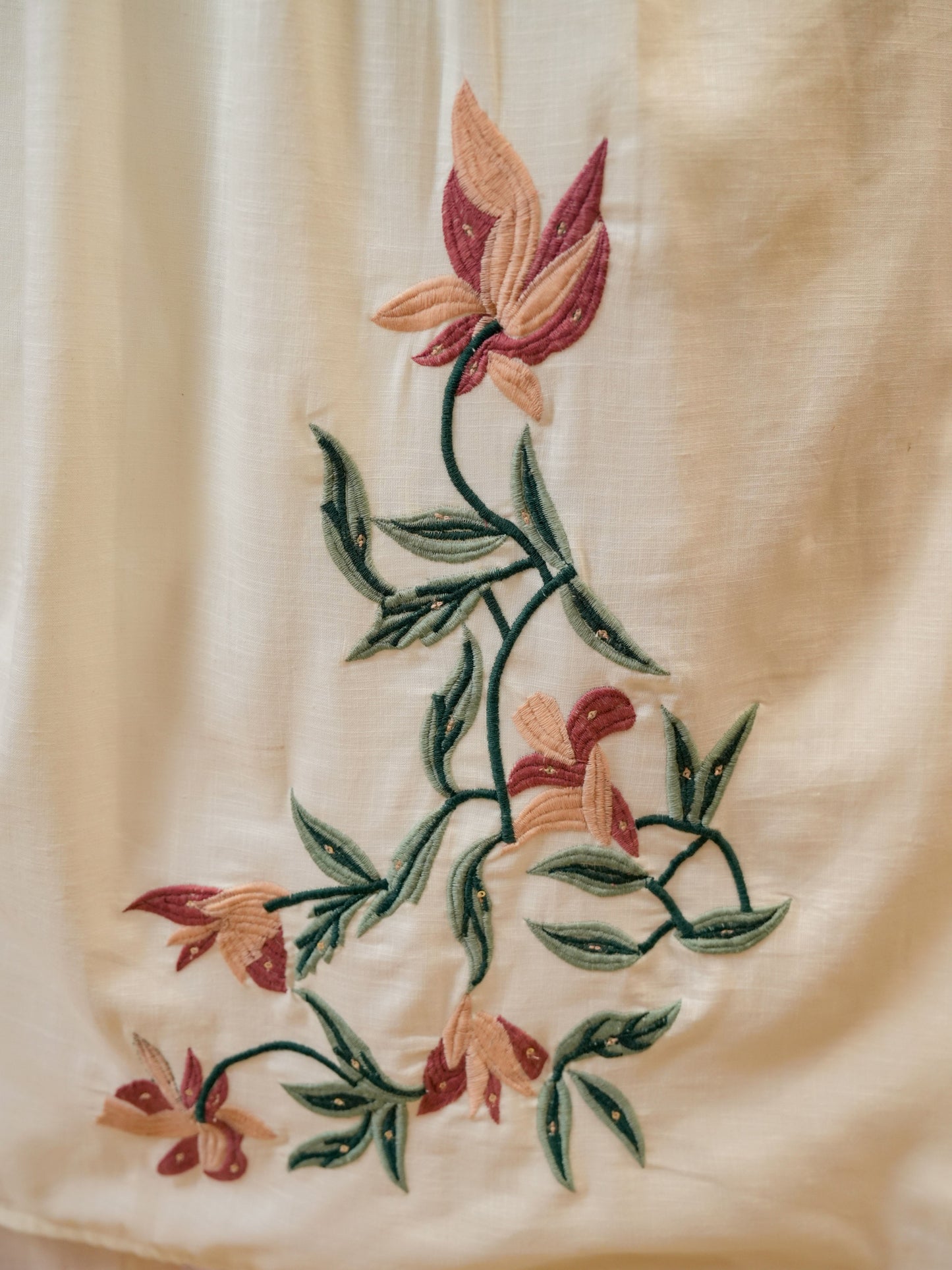 Embroidered Slub cotton Solid Straight Off White Kurta