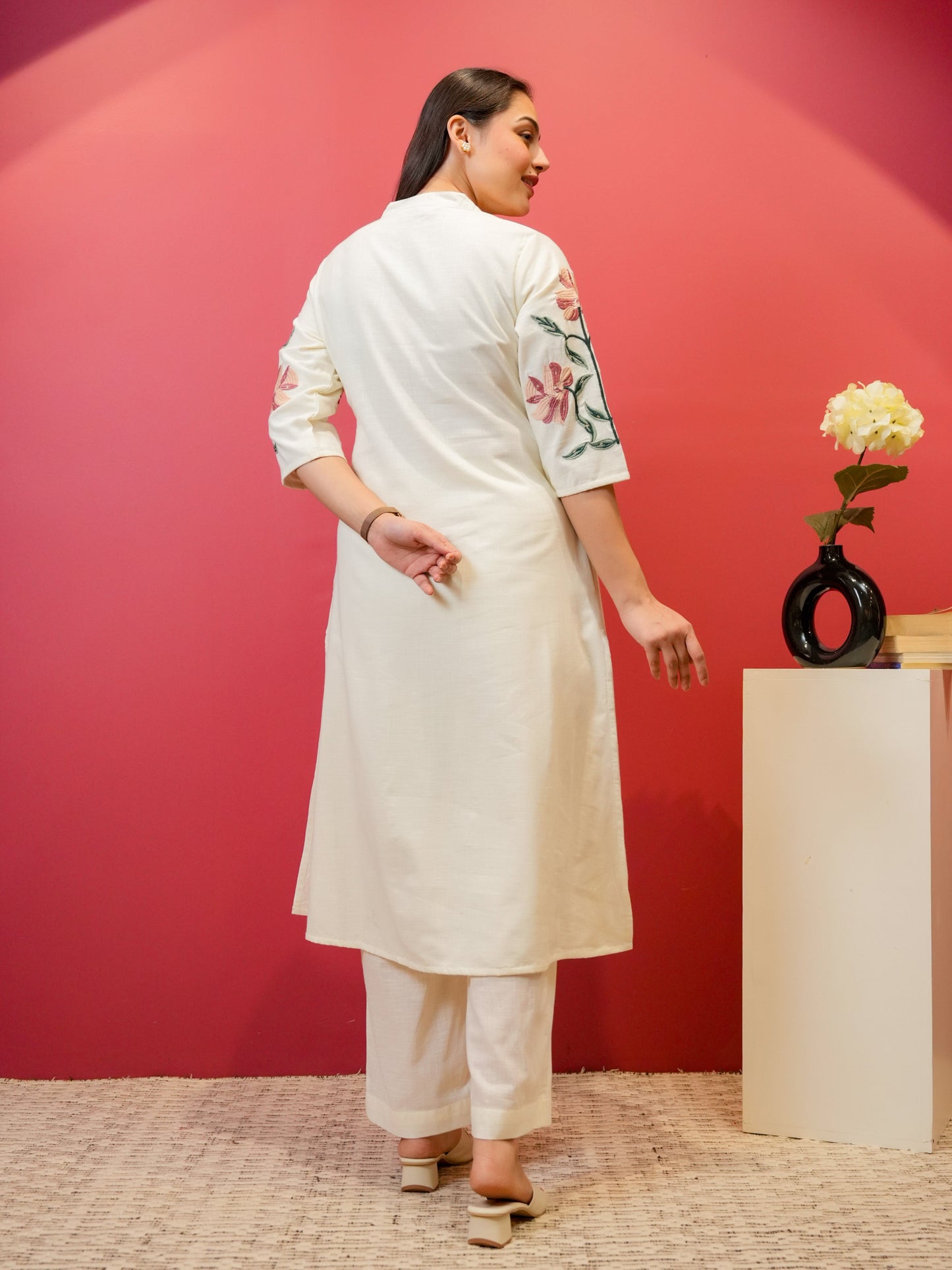 Embroidered Slub cotton Solid Straight Off White Kurta