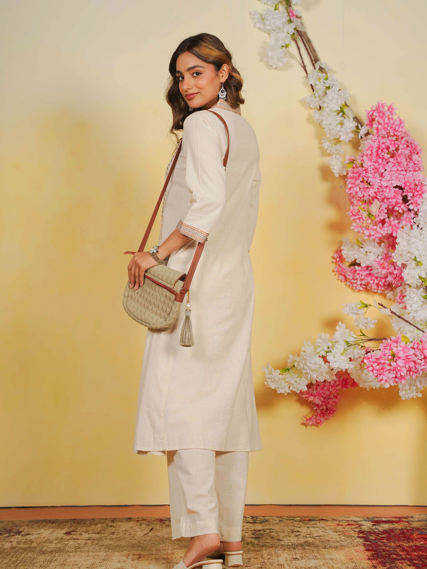 Embroidered Linen Cotton Solid Straight Off White Kurta