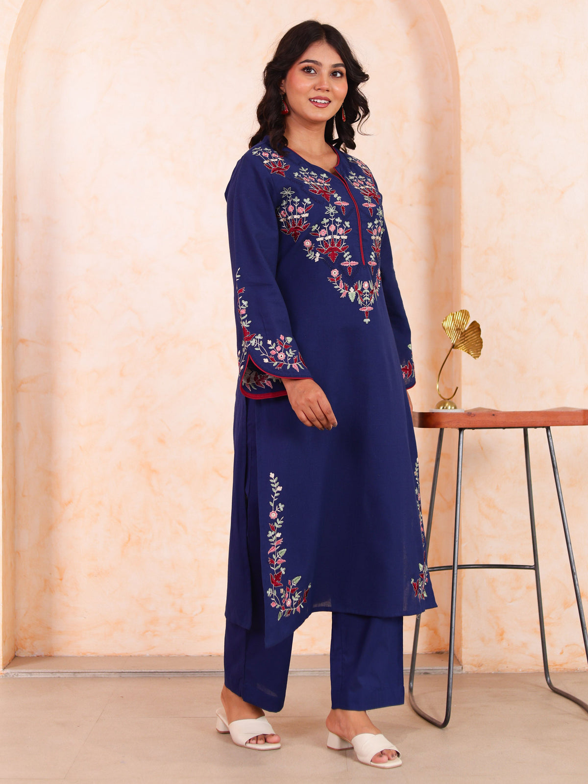Embroidered Linen cotton Solid Straight Blue Kurta