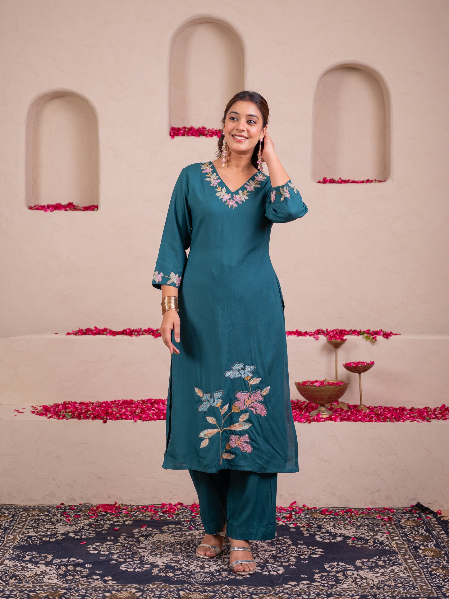 Embroidered Viscose Solid Straight Teal Kurta