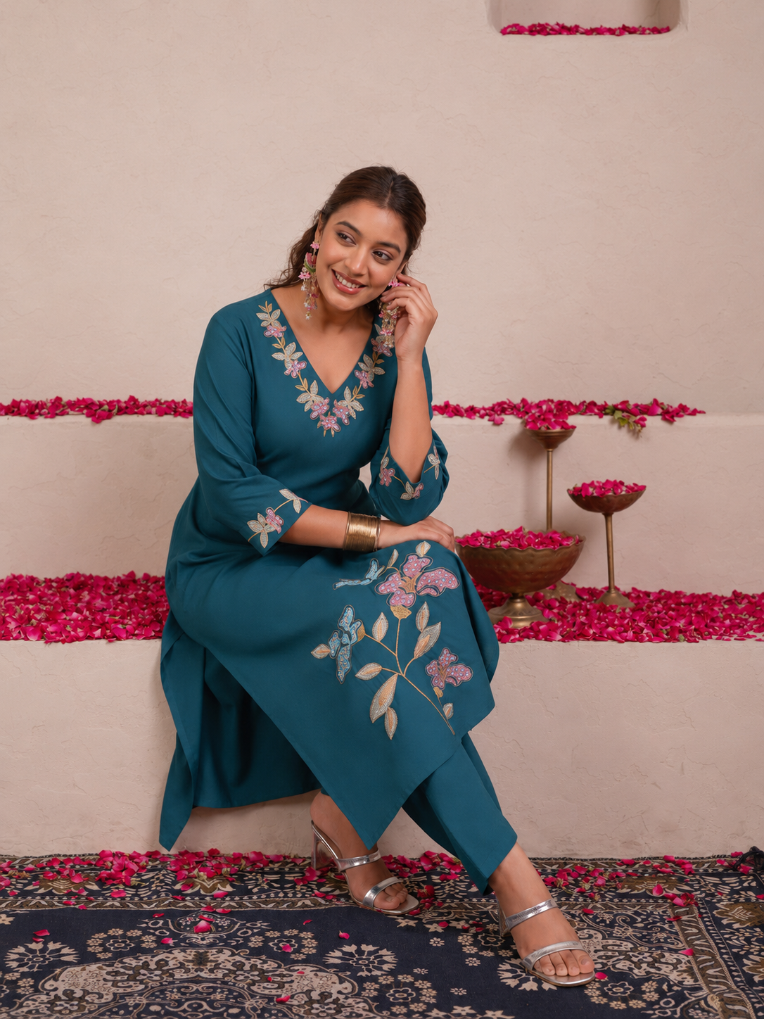 Embroidered Viscose Solid Straight Teal Kurta