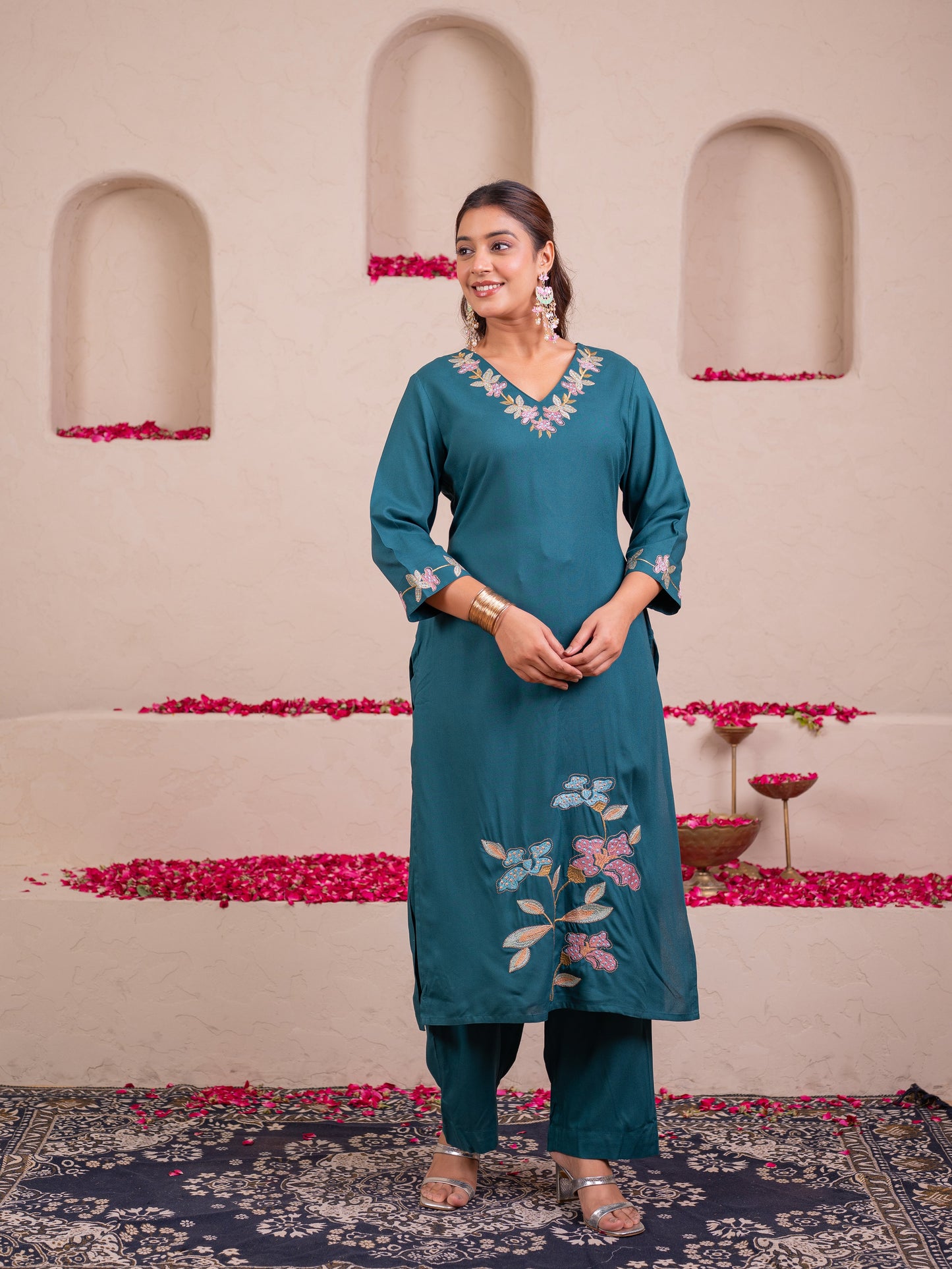 Embroidered Viscose Solid Straight Teal Kurta