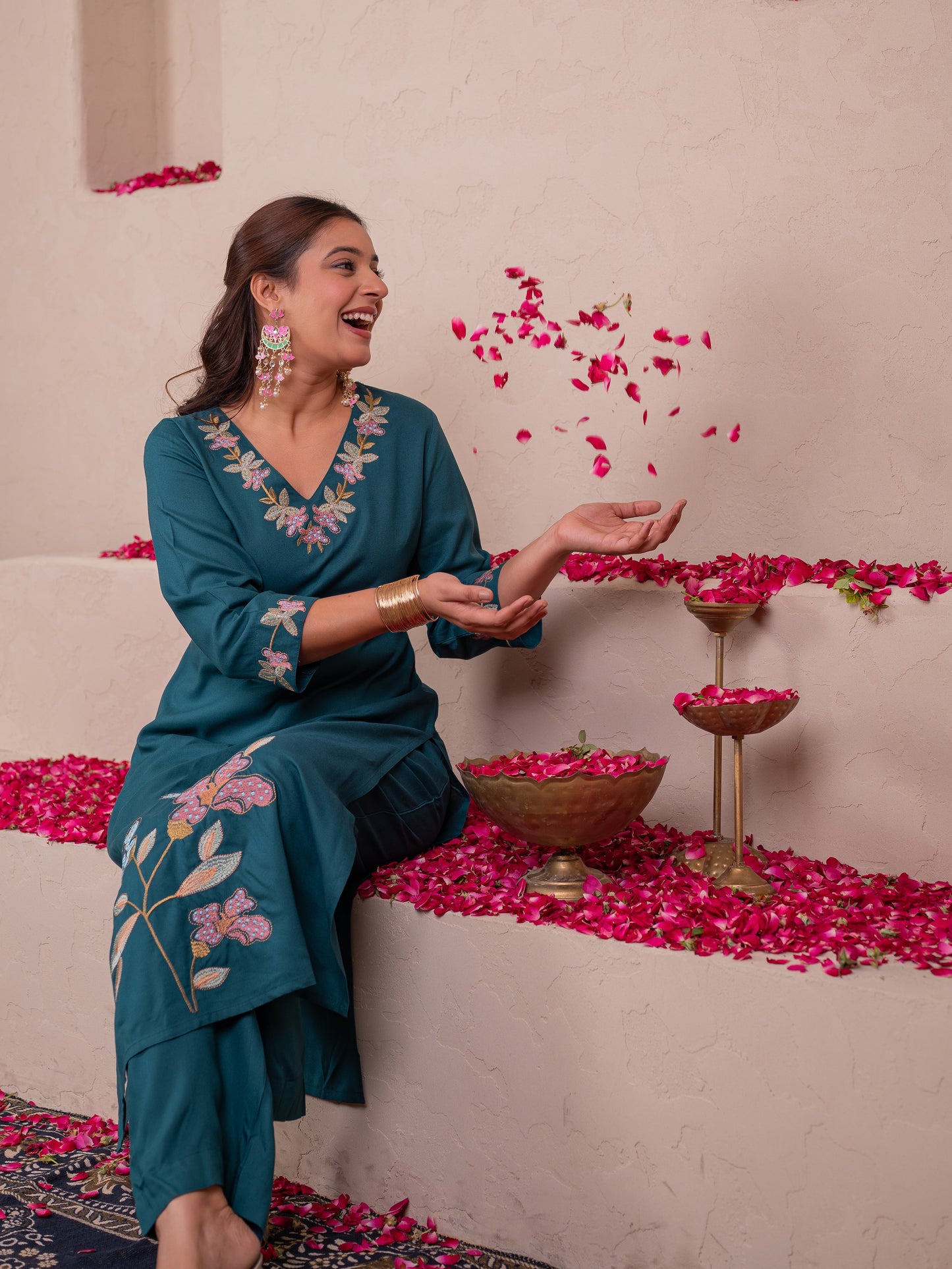 Embroidered Viscose Solid Straight Teal Kurta