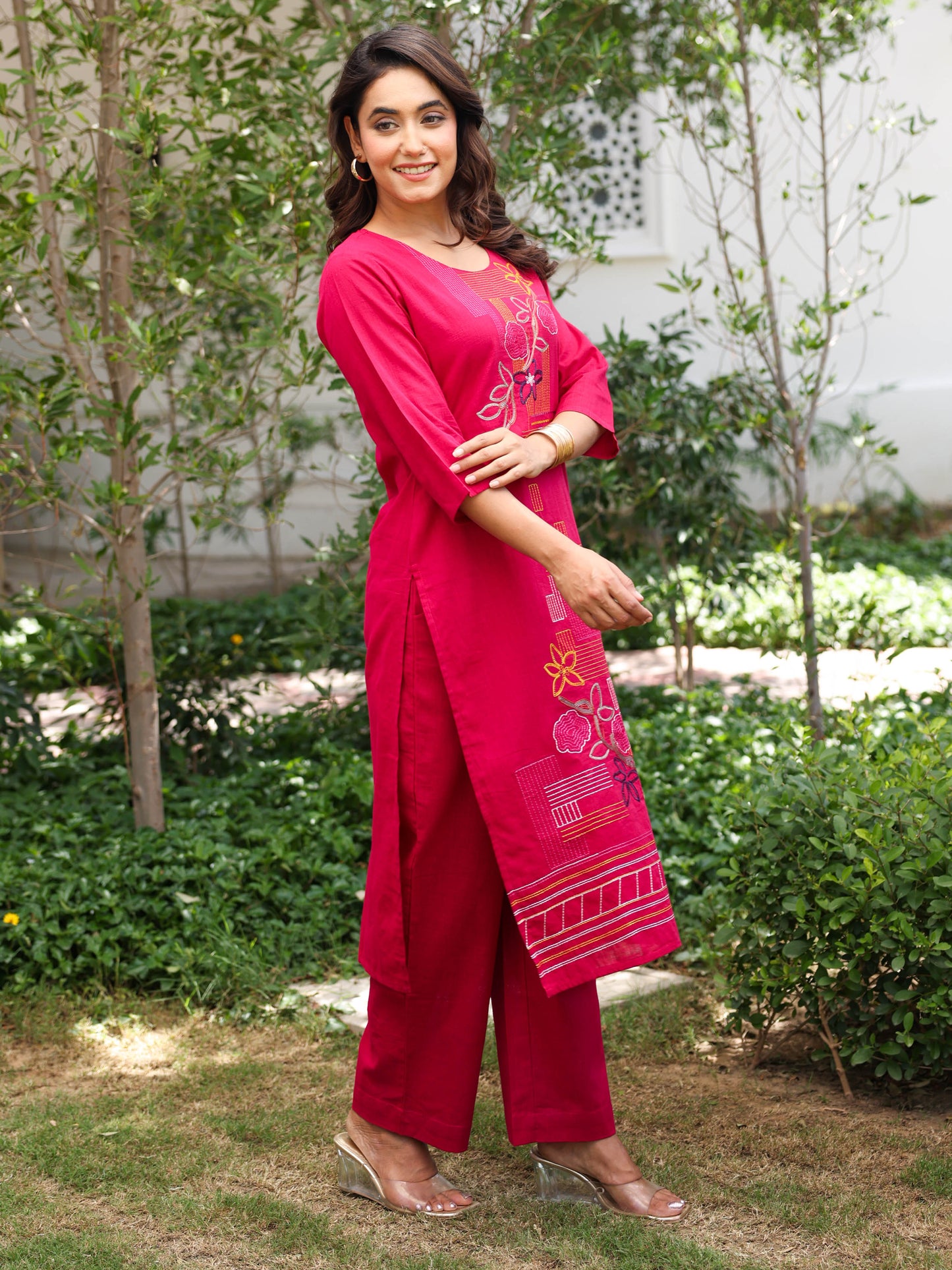 Embroidered Slub cotton Solid Straight Dark Pink Kurta