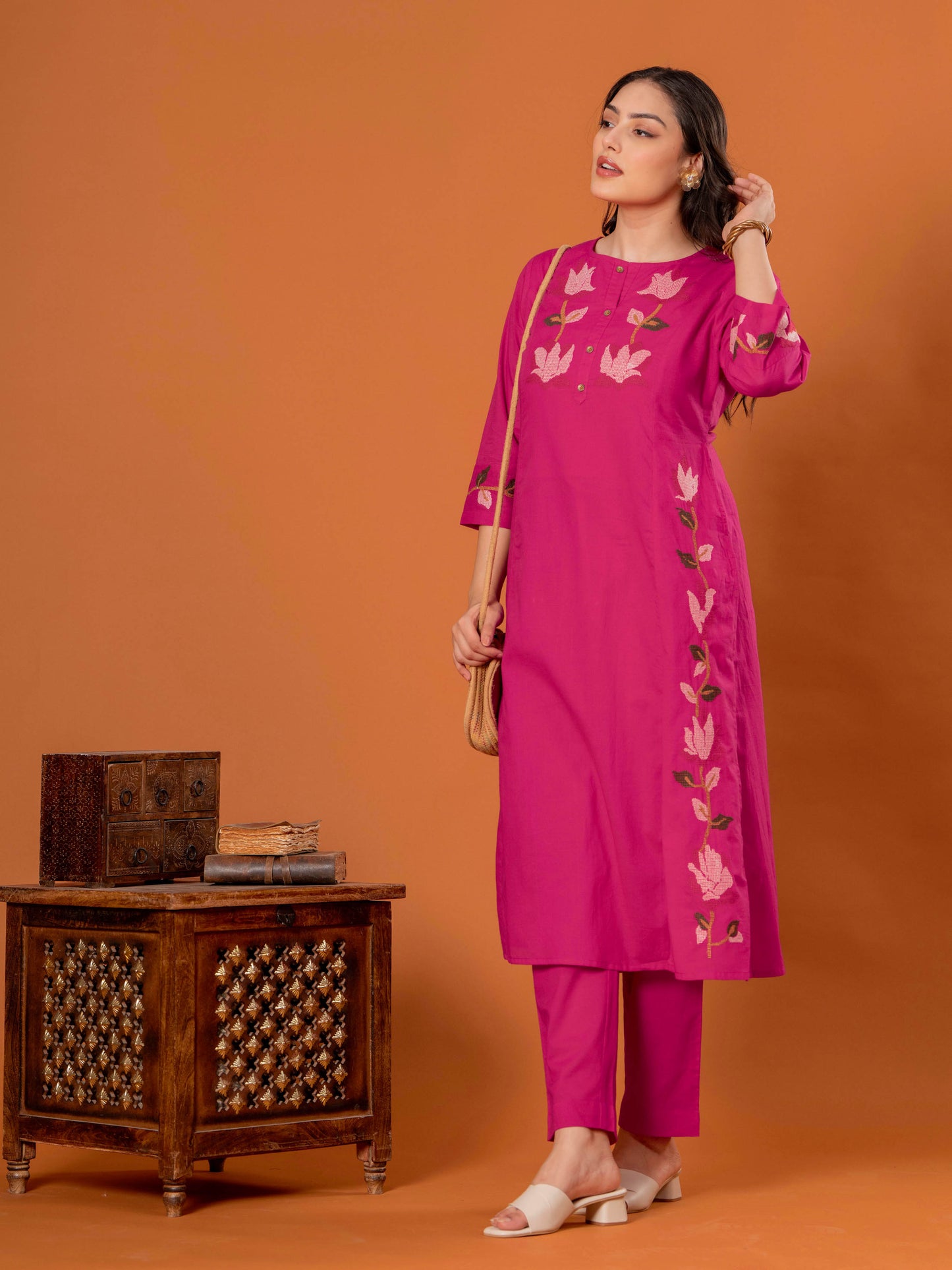 Embroidered Soft Cotton Solid Straight Pink Kurta