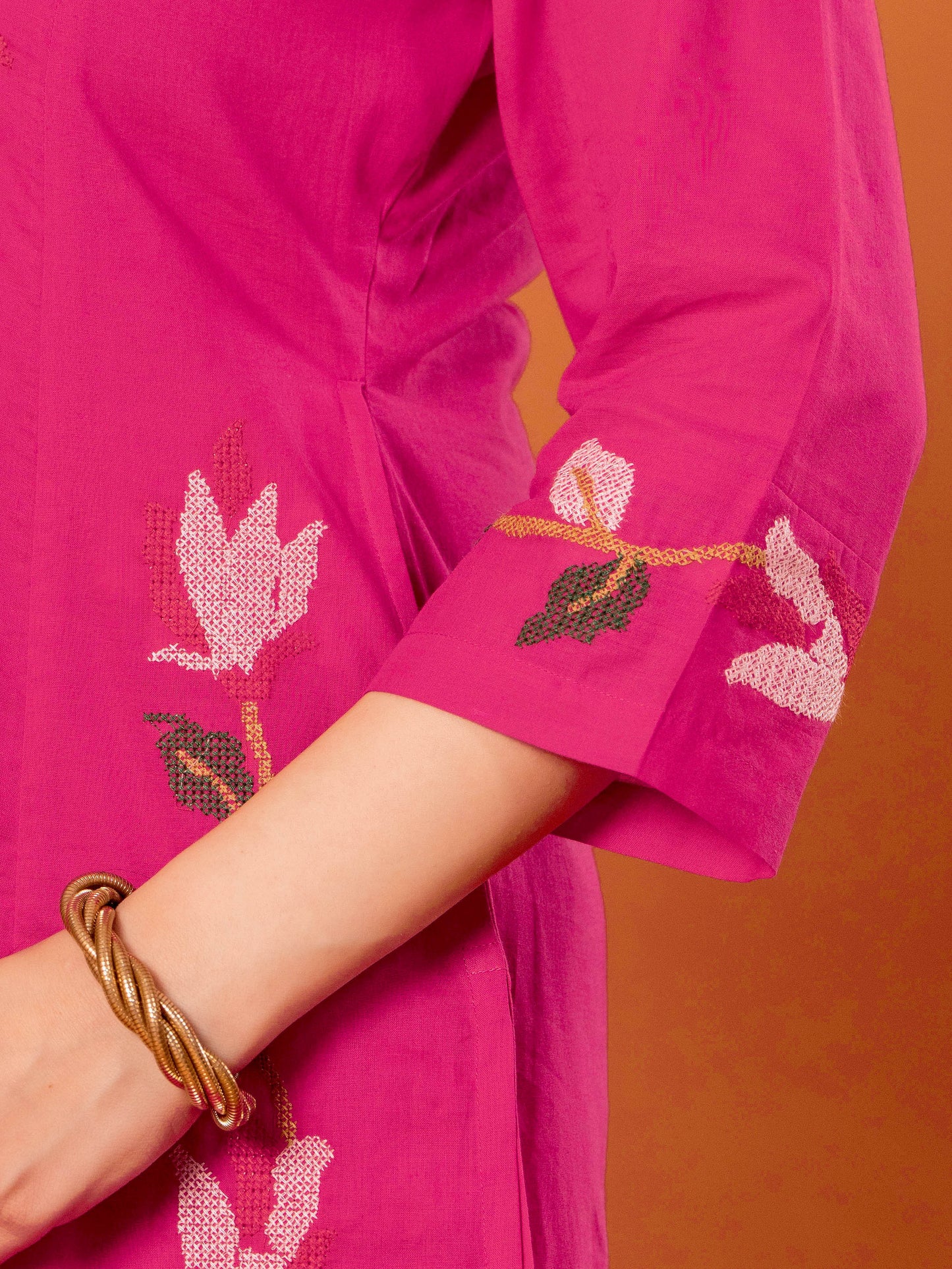 Embroidered Soft Cotton Solid Straight Pink Kurta